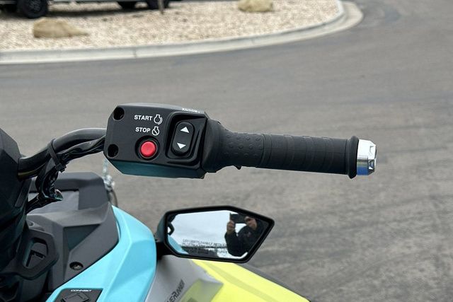 Close-up of a Yamaha WaveRunner Jetblaster handlebar with start and stop button.