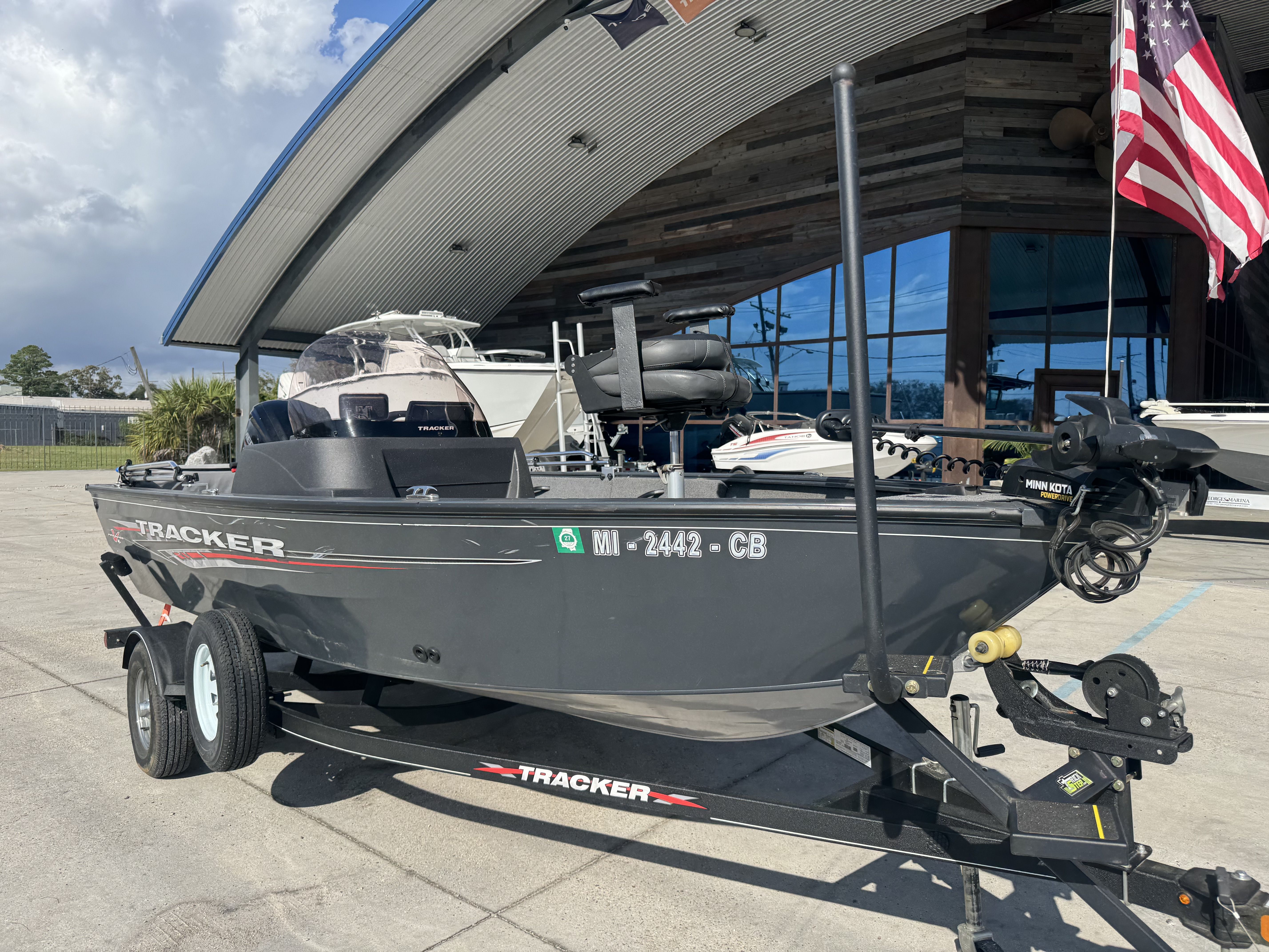 2021 Tracker Pro Guide V-16 SC - 10