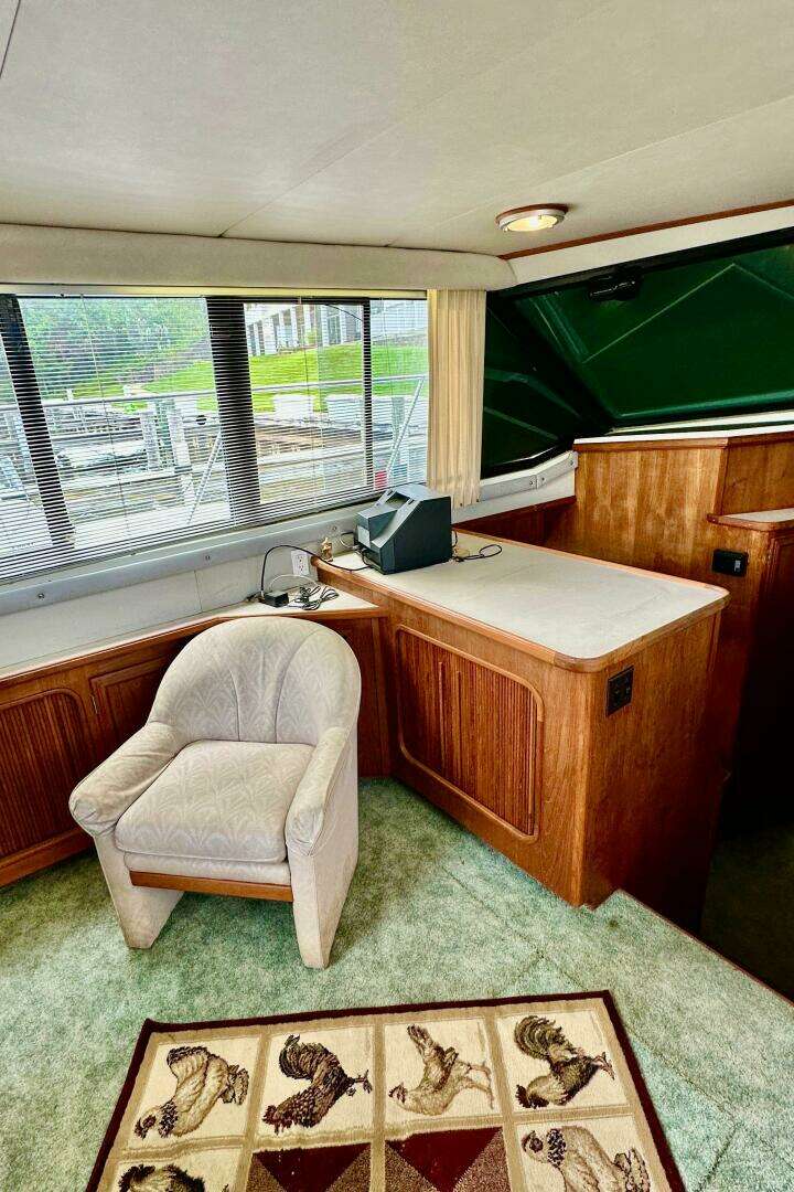 1991 Carver 3807 Aft Cabin - Image 23
