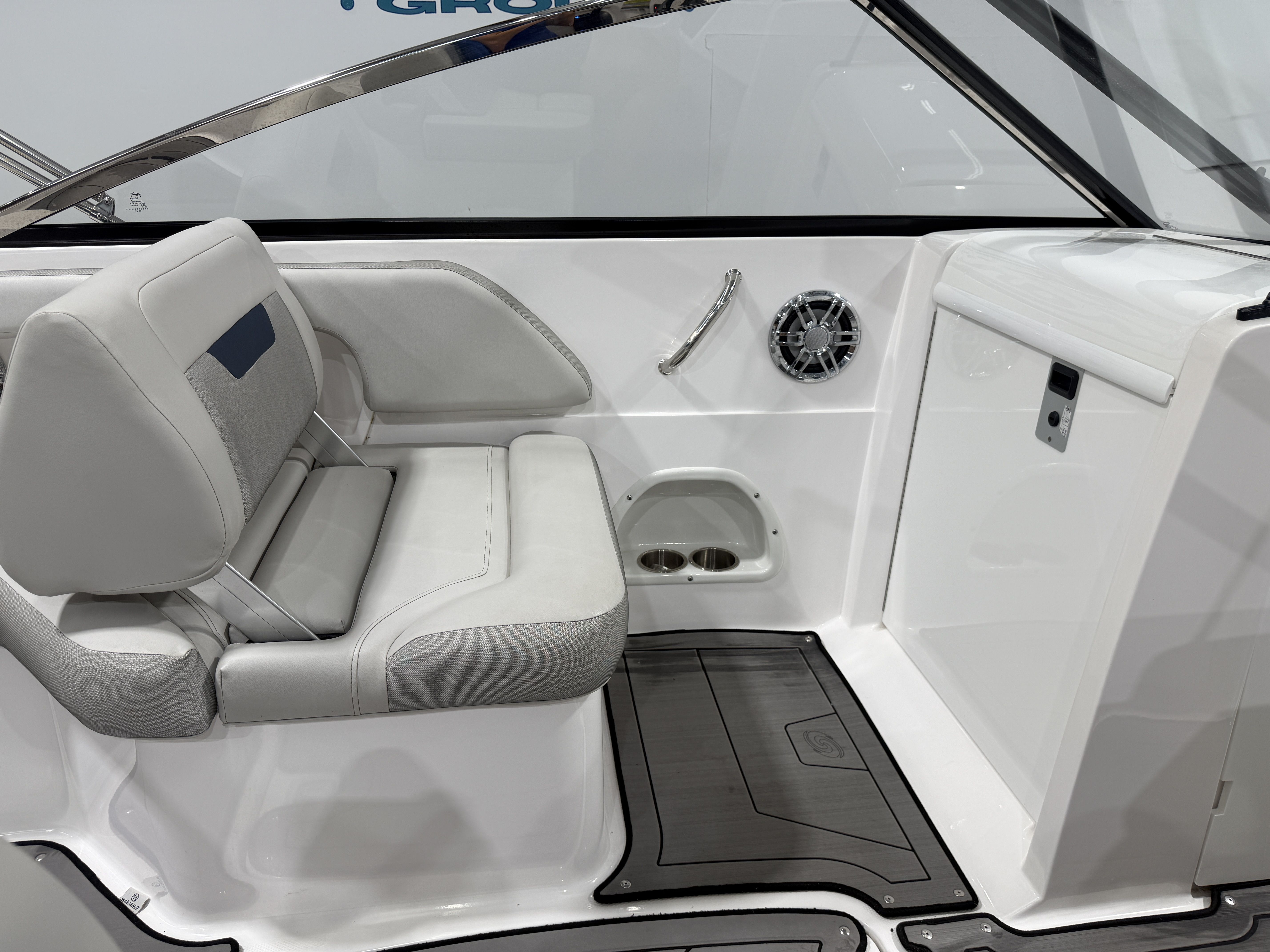 2023 Hurricane SunDeck 235 OB - 19