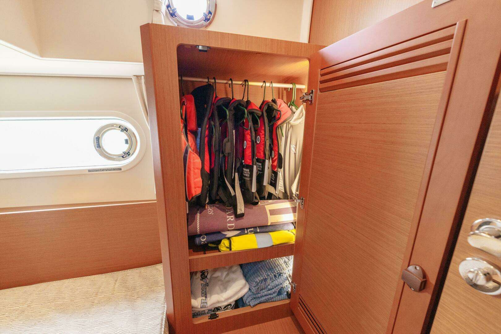 2025 Beneteau — - Image 22
