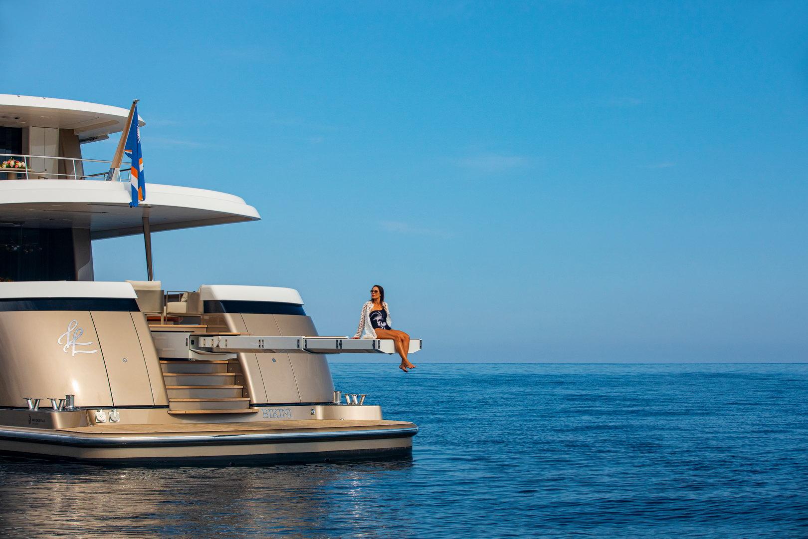 Luxury Van der Valk Custom 34M Explorer yacht on serene ocean, 2021 model.