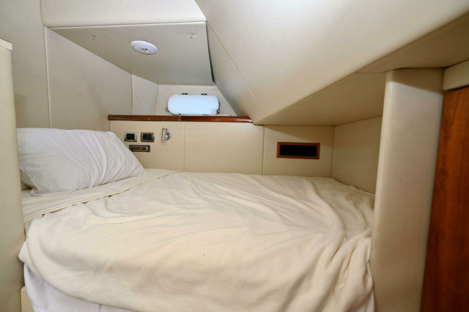 2005 Sunseeker Yacht - Image 53