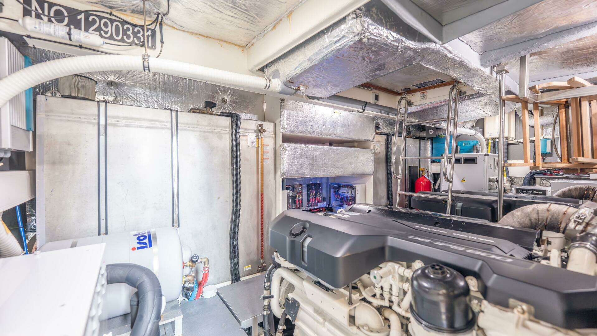 2019 Absolute 58 Fly - Image 58