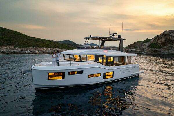 2026 Beneteau Grand Trawler 63
