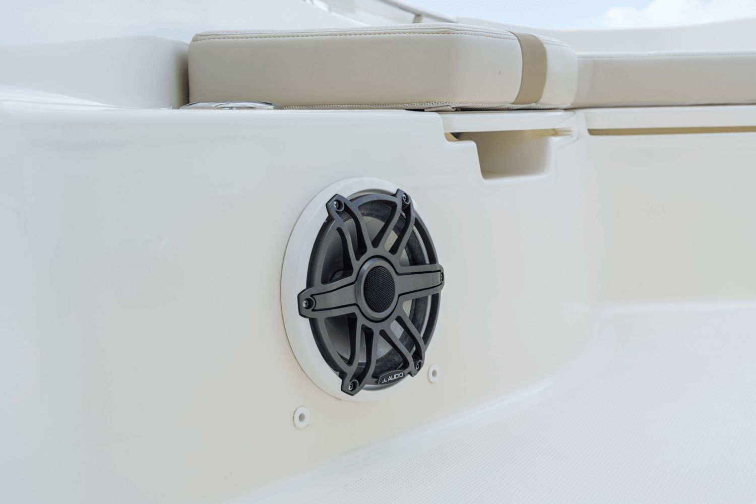 2027 Boston Whaler 25DA - 64