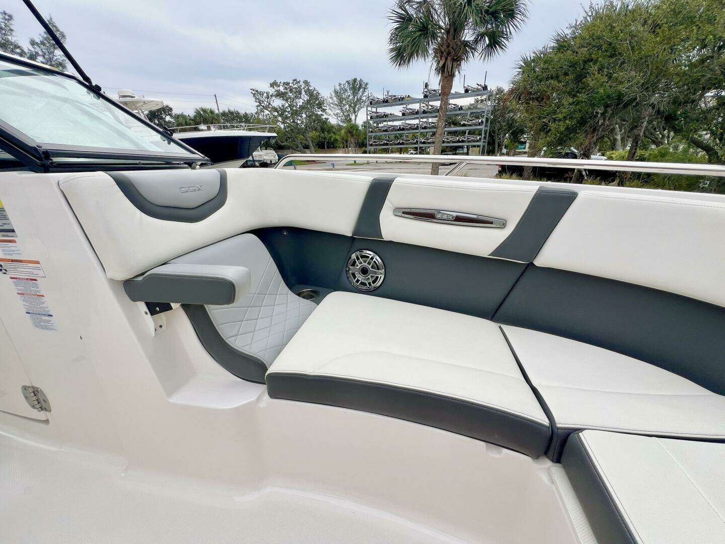 2022 Chaparral 267 SSX OB - Image 20