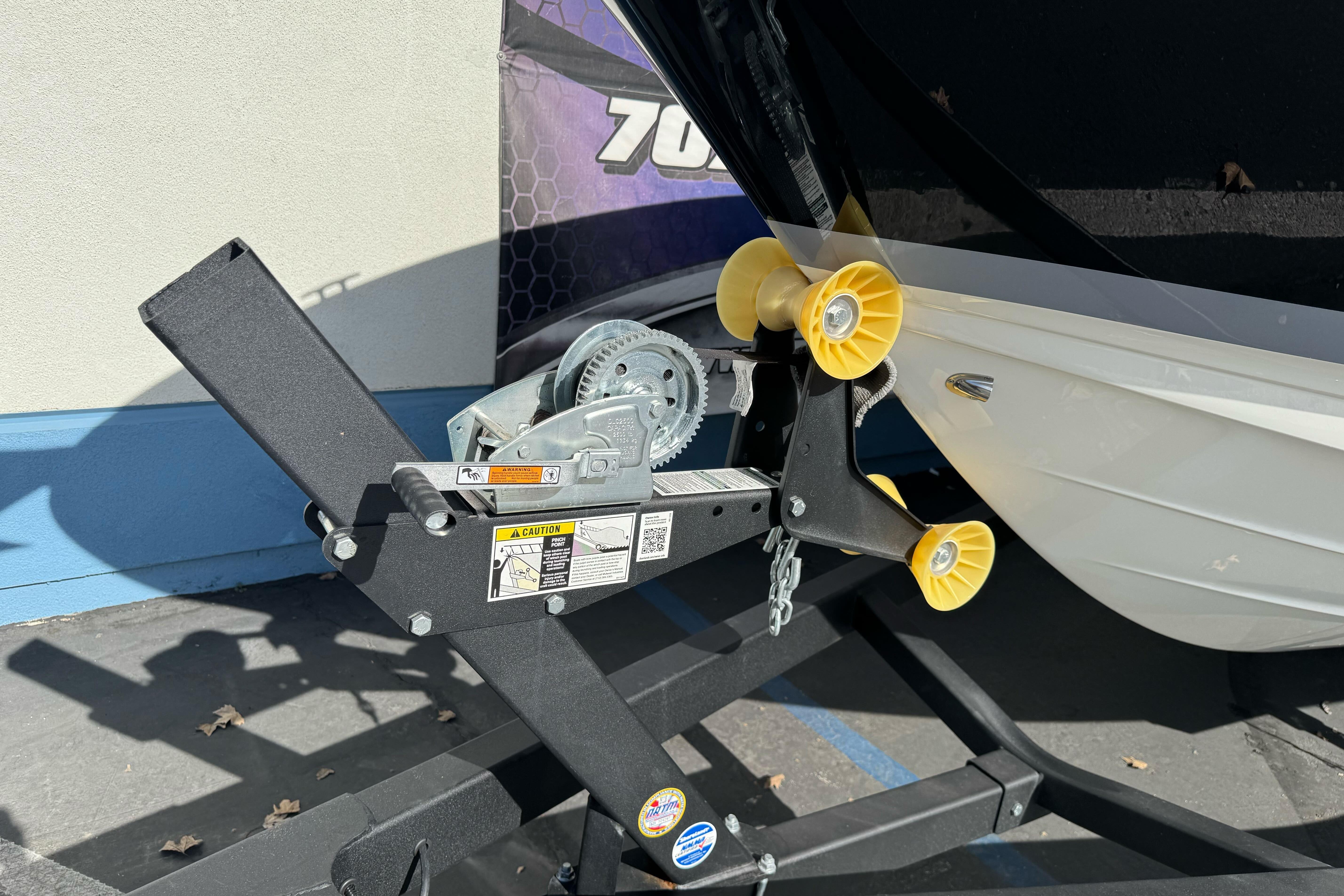 Trailer winch and rollers for 2026 Sea Ray SLX 260 boat.