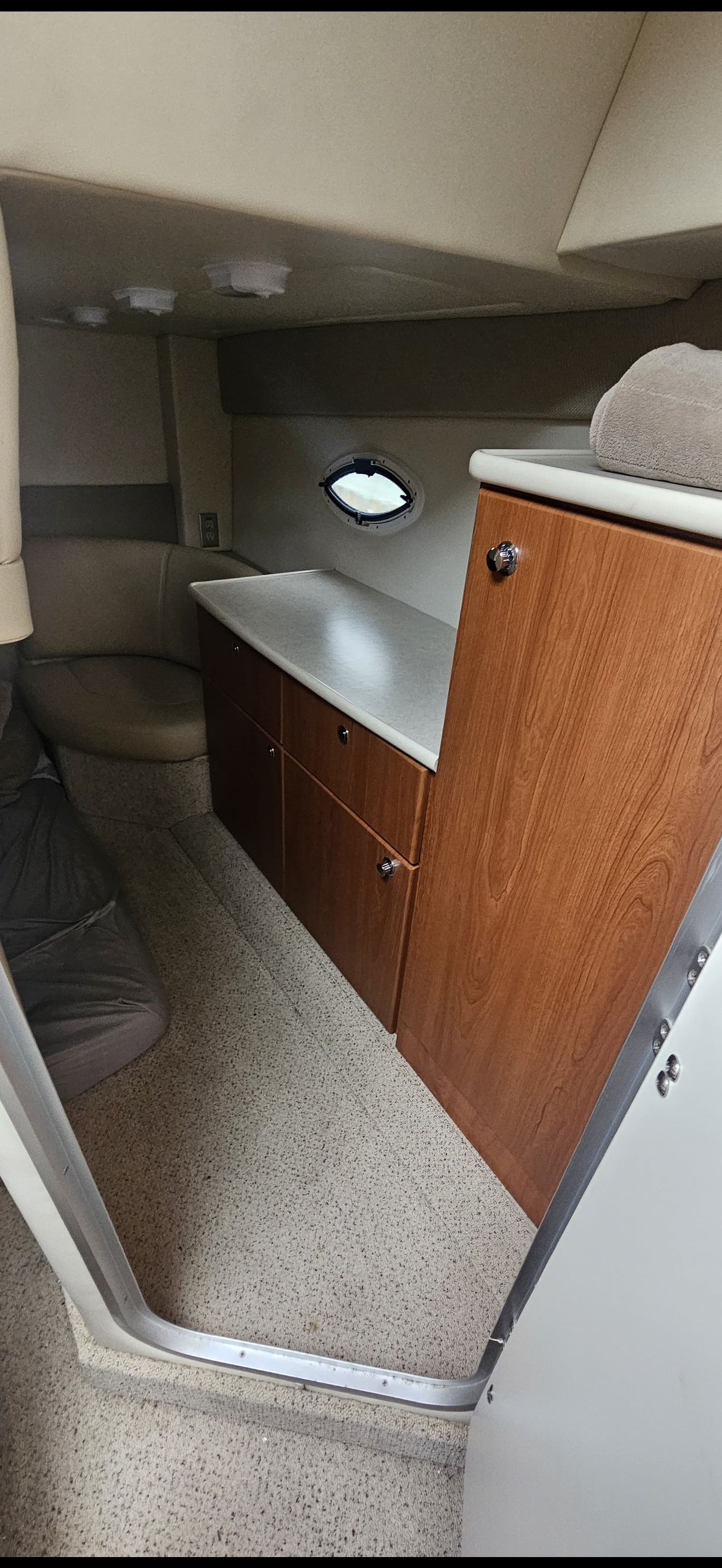 2005 Bayliner 325 - 14