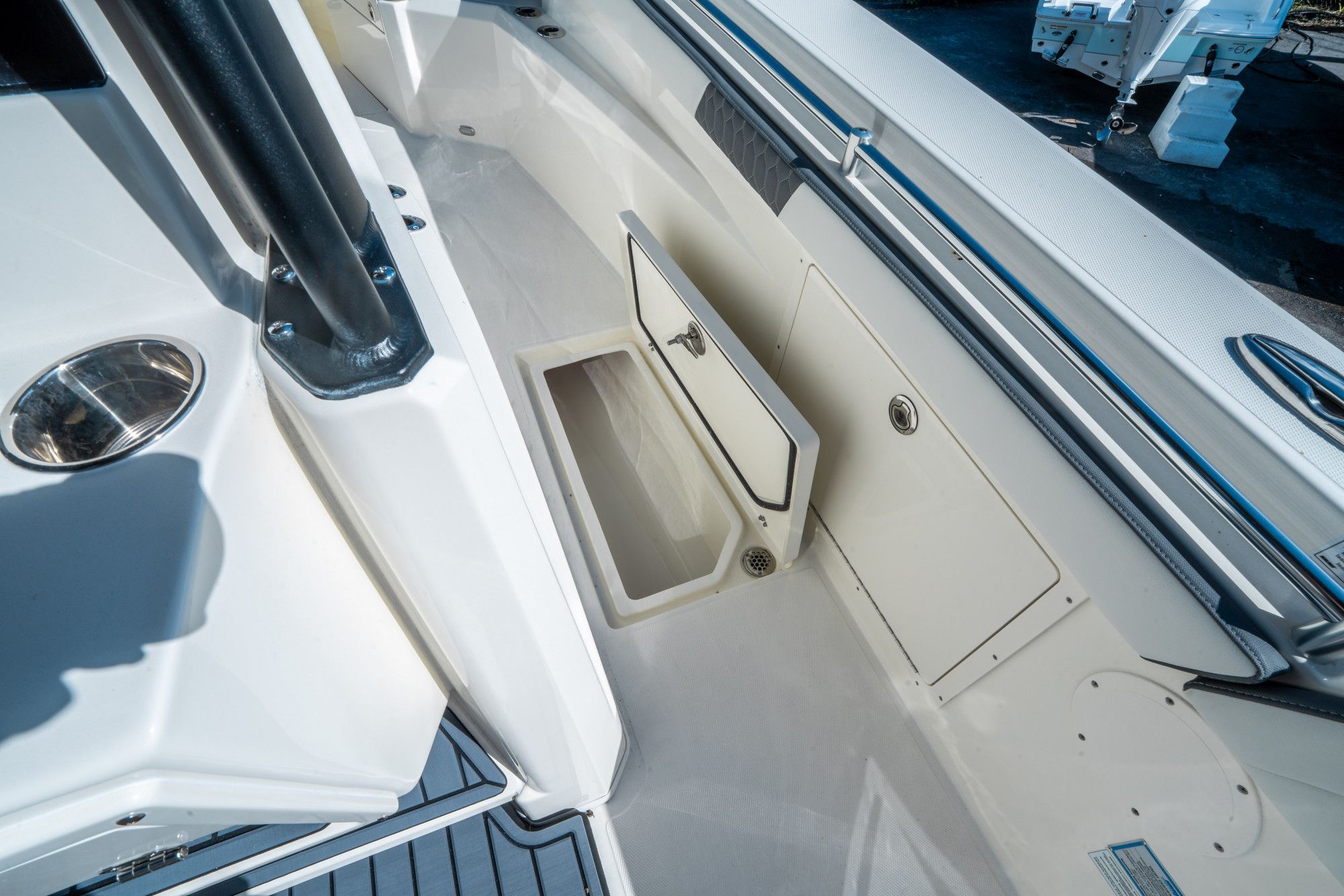 2026 Cobia 305 Center Console - 24