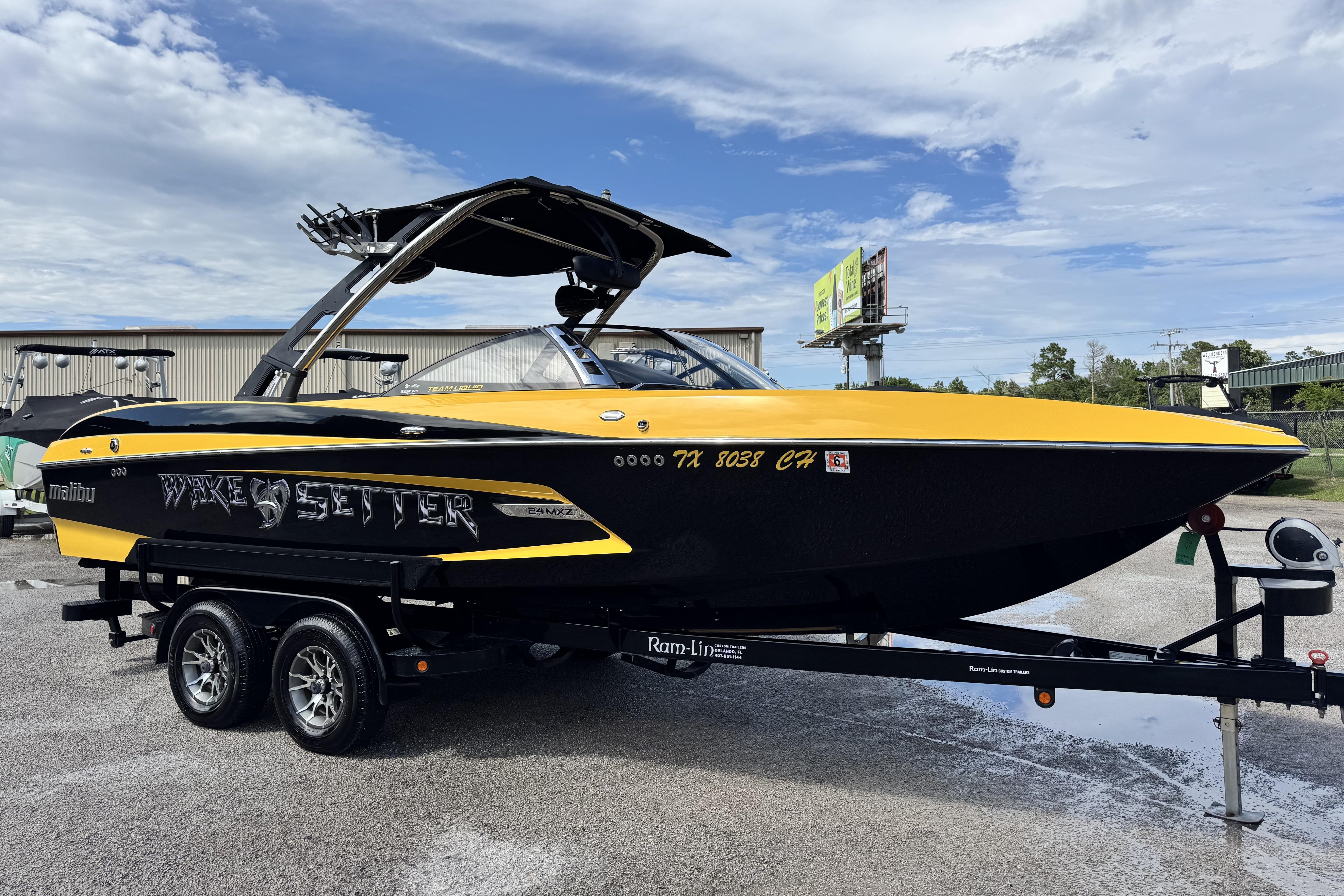 2013 Malibu Wakesetter 24 MXZ