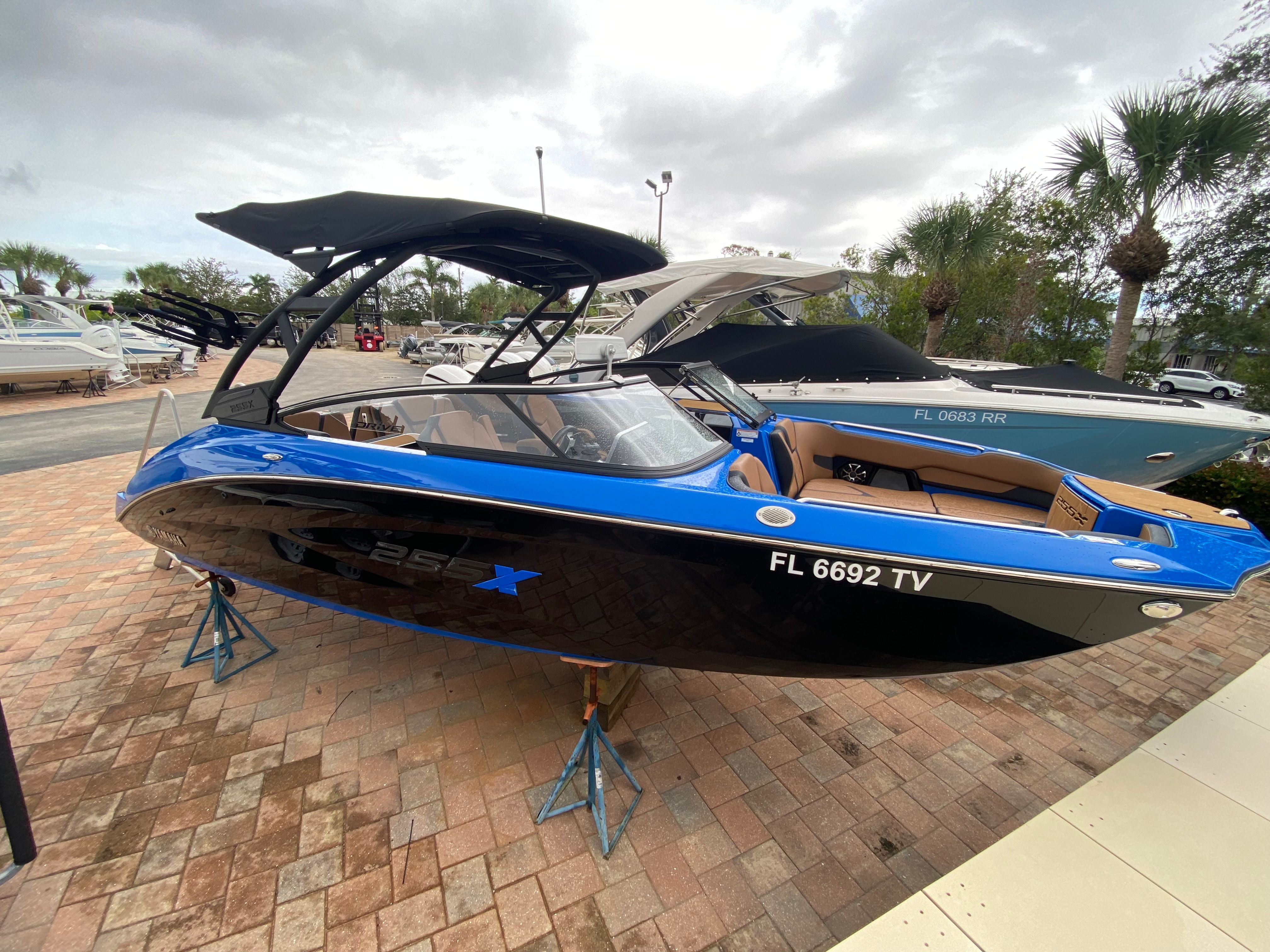 2024 Yamaha Boats 255 XD