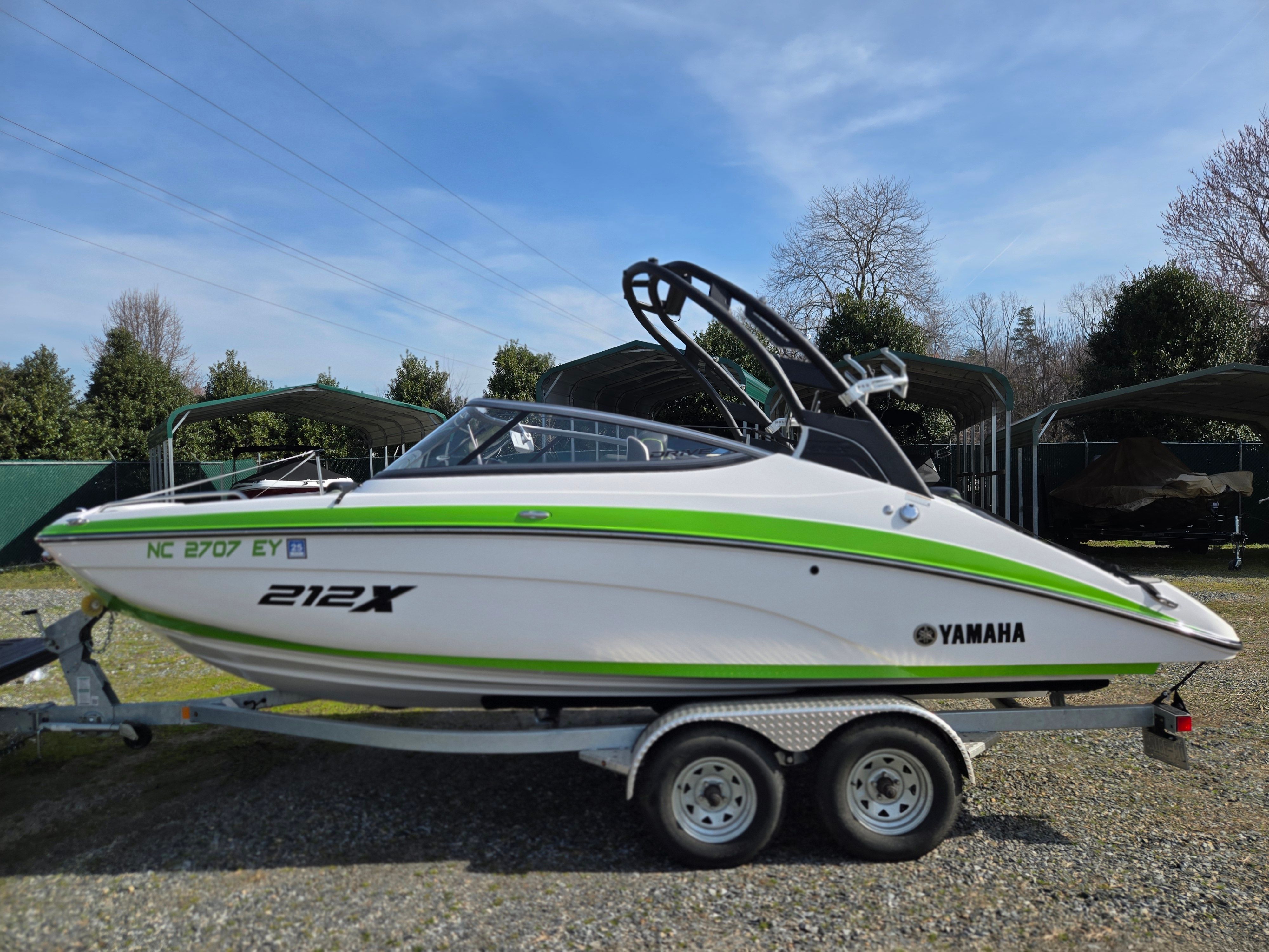 2022 Yamaha Boats 212XD
