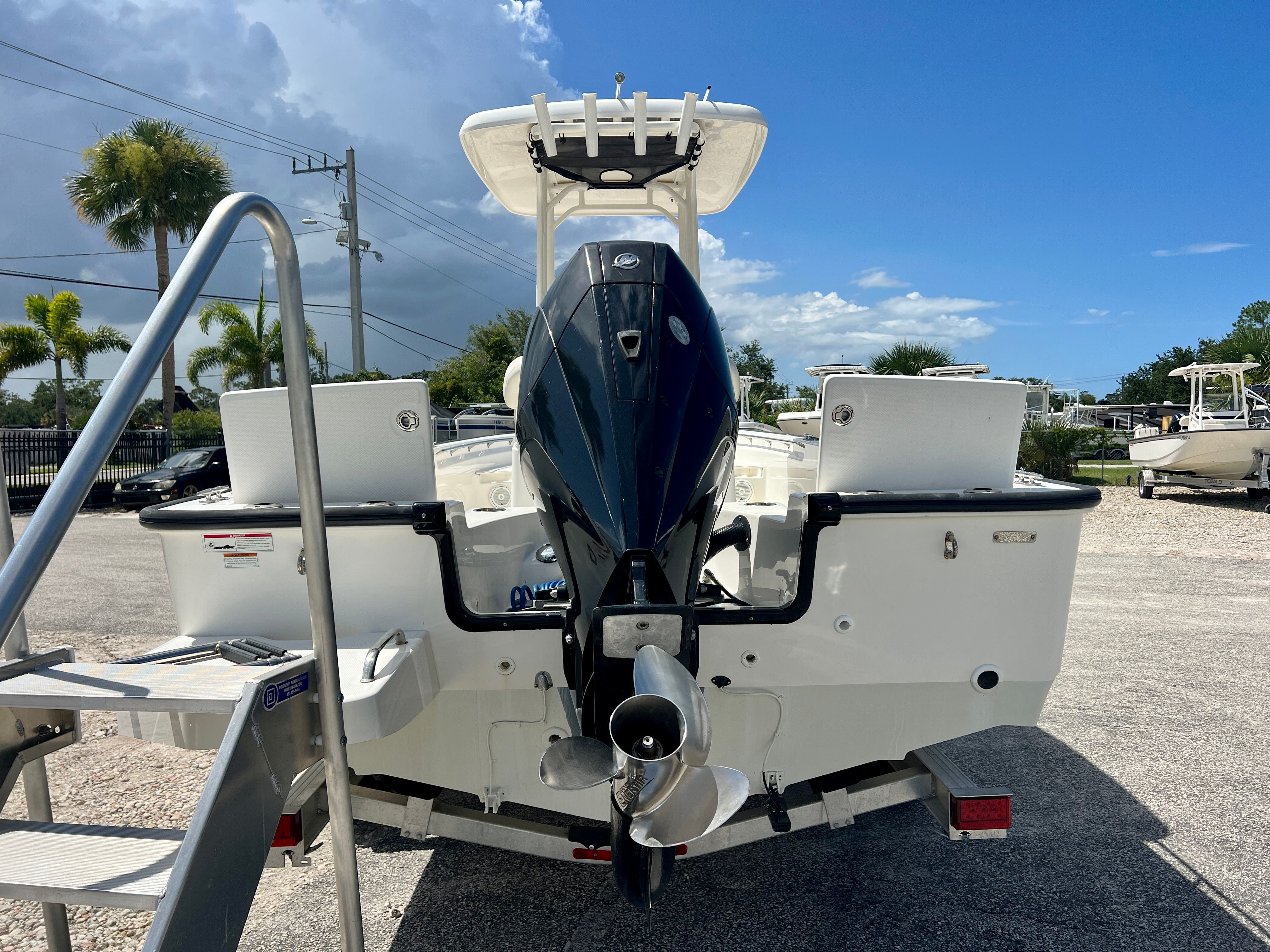 2023 Boston Whaler 210 Montauk - 6
