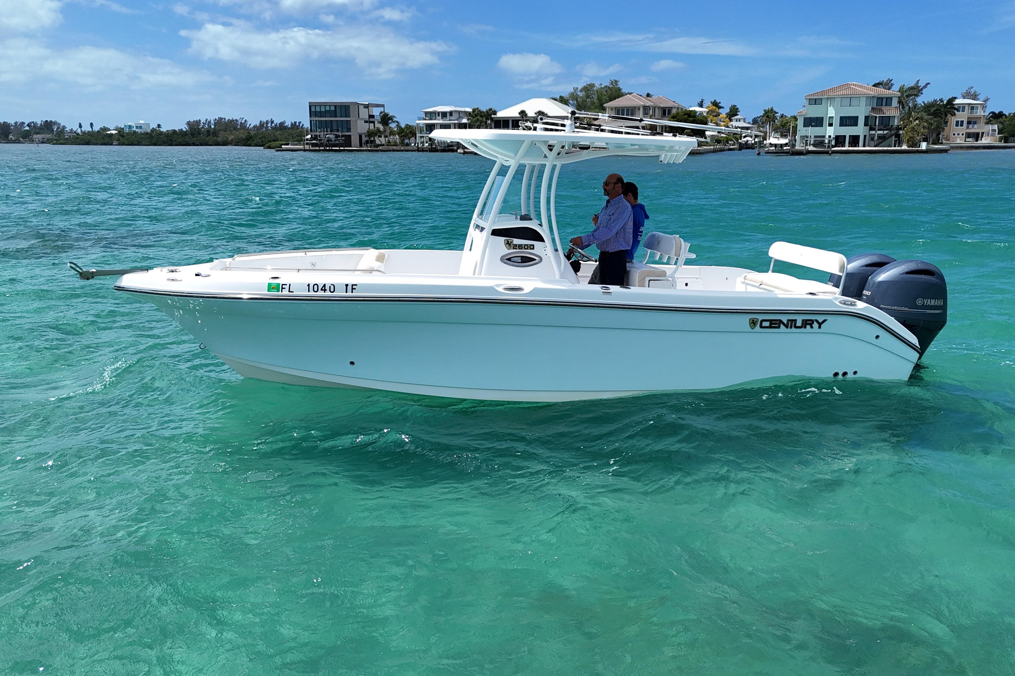 2022 Century 2600 Center Console