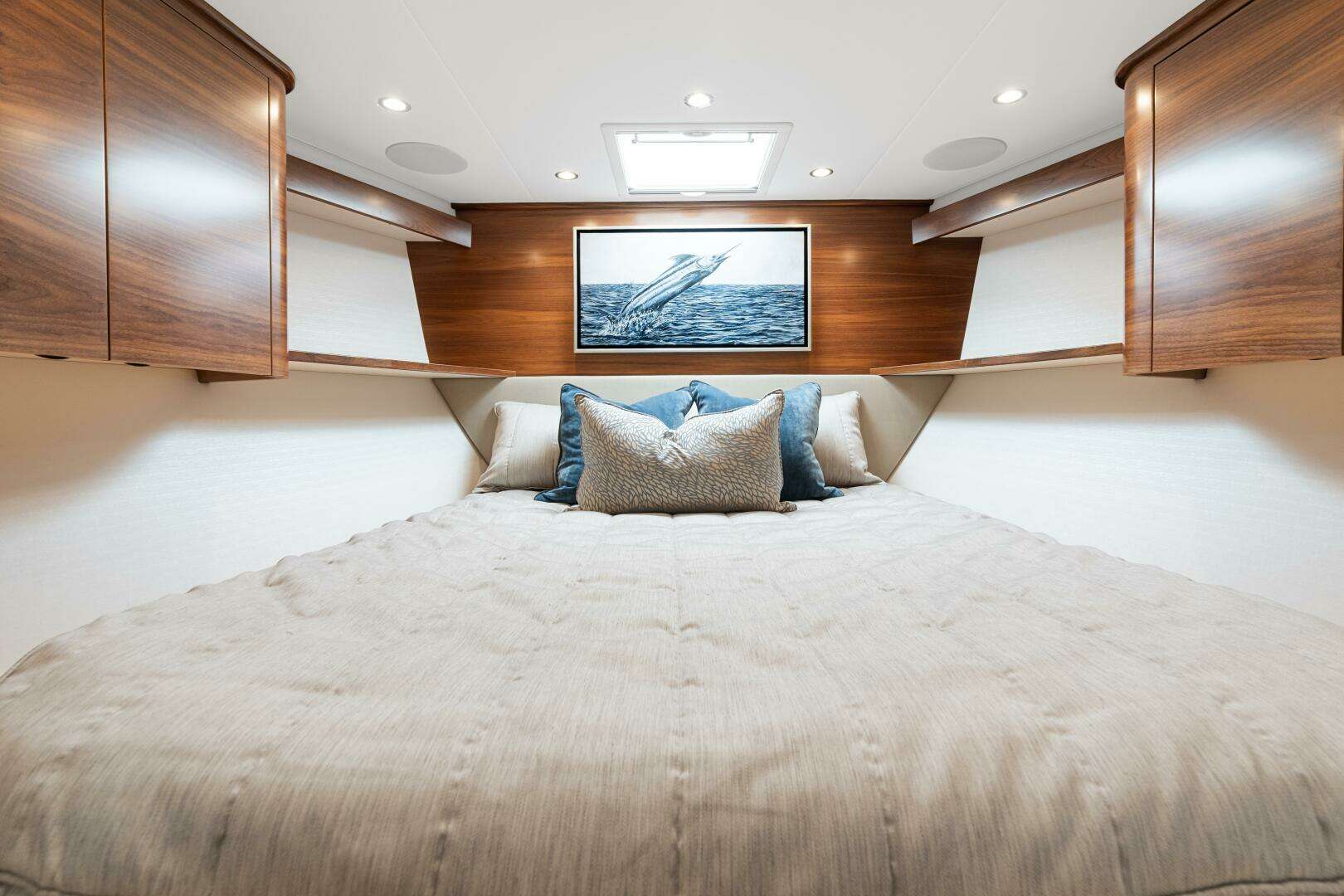 2026 Viking 74 Convertible - Image 14