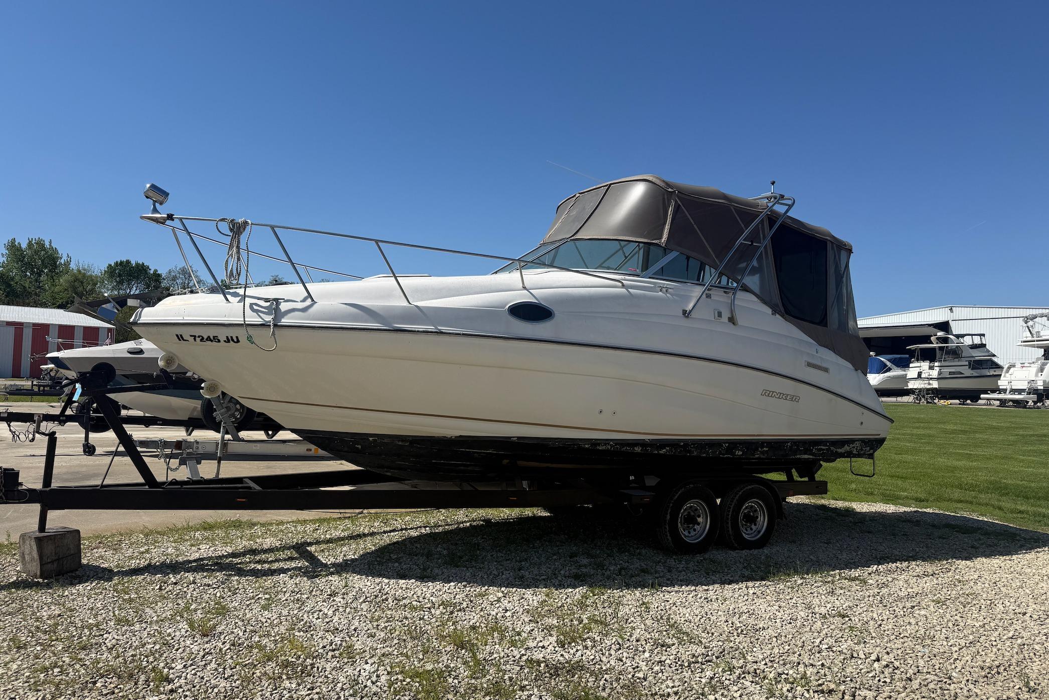 1996 Rinker Fiesta Vee 266