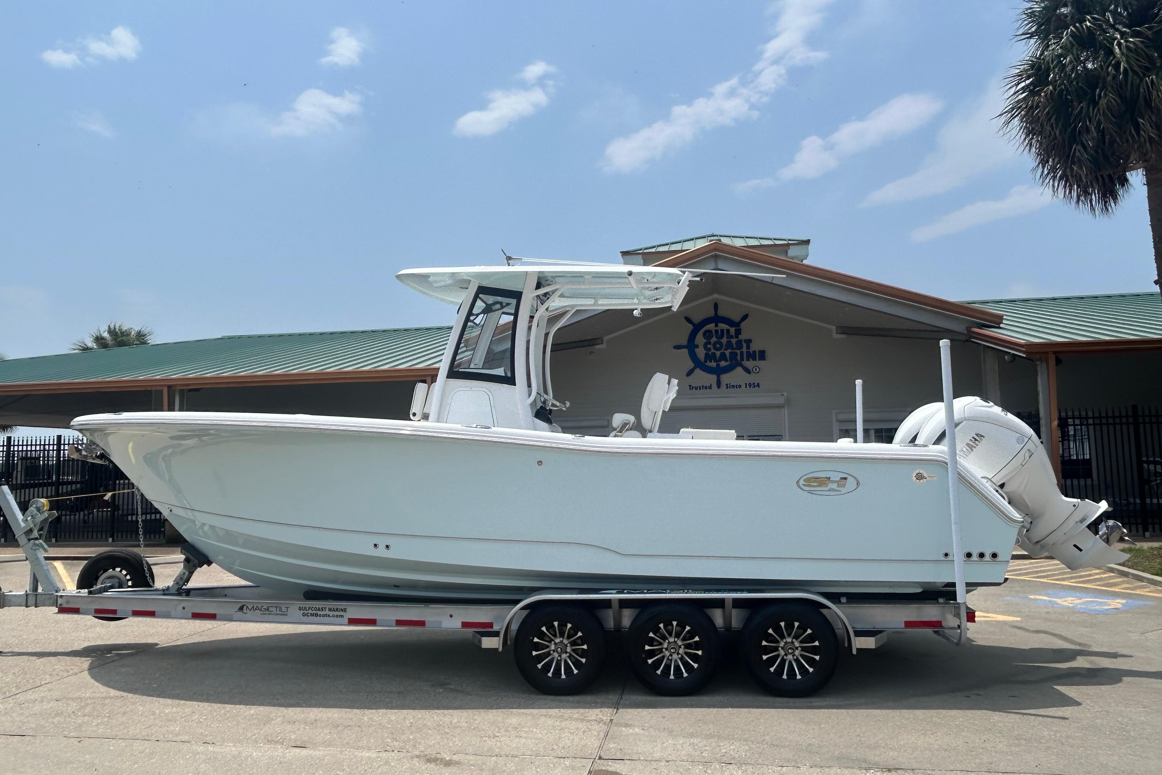 2026 Sea Hunt Gamefish 27 Coffin Box