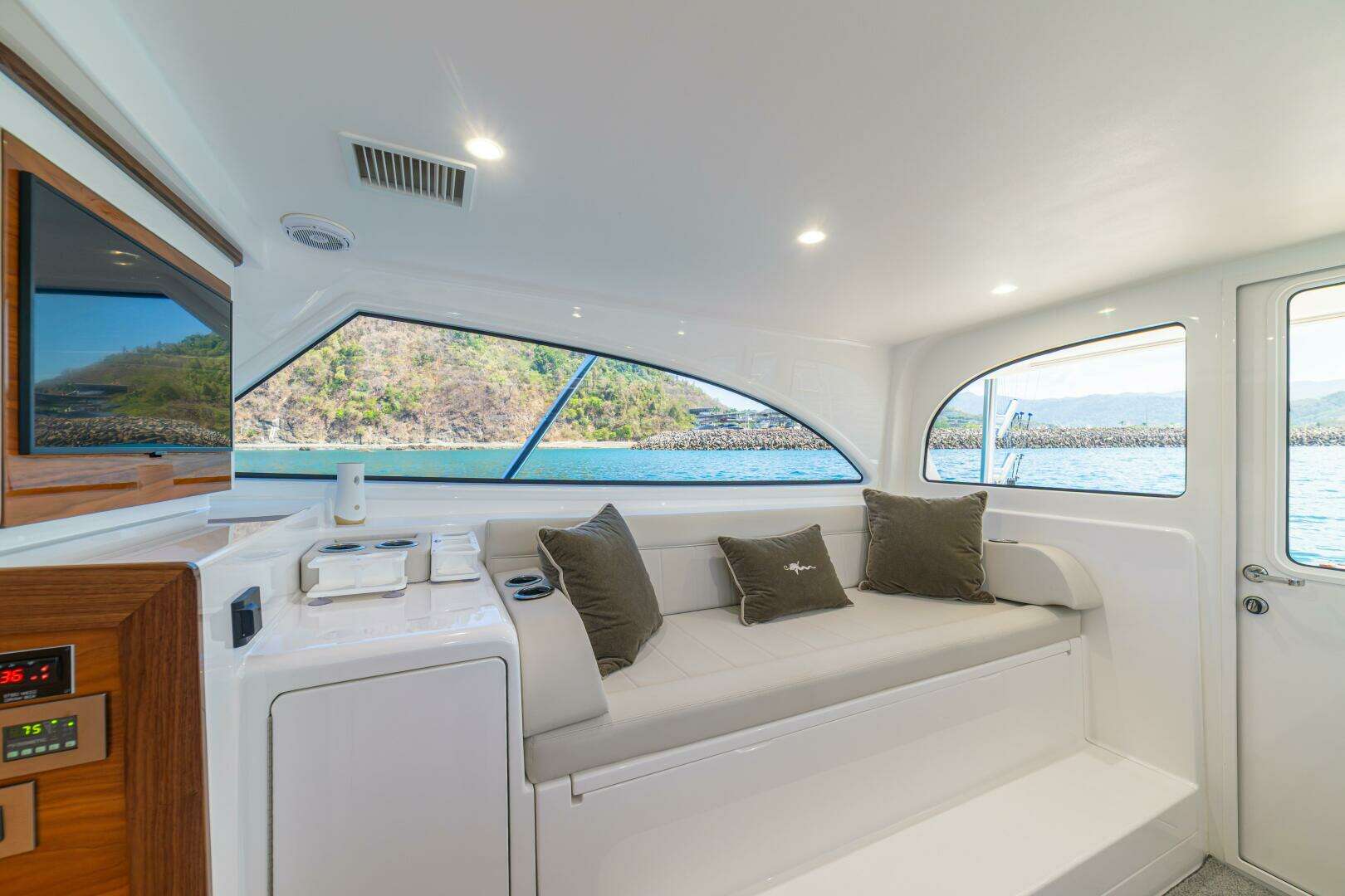 2025 Viking 46 Billfish - Image 37