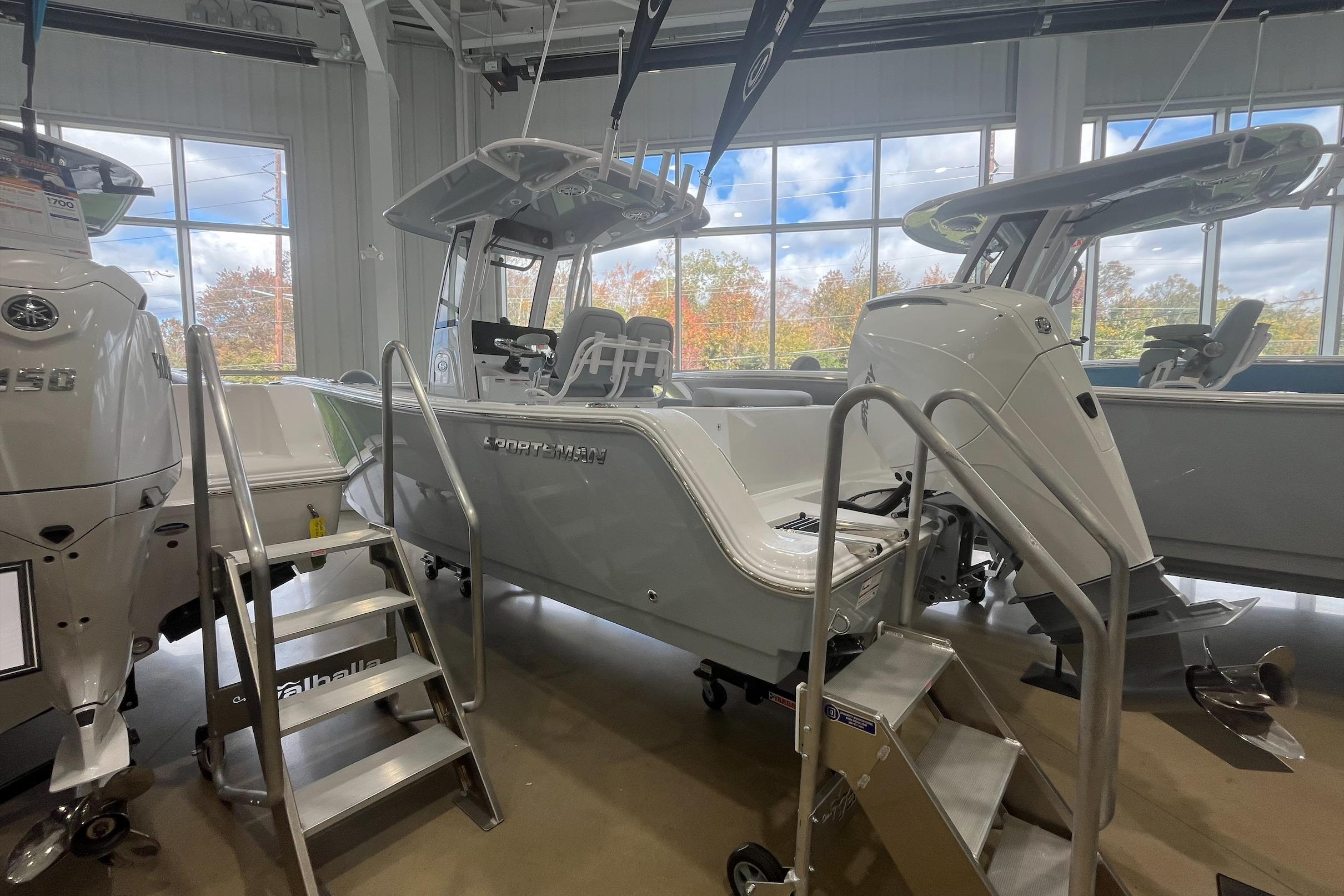2026 Sportsman Open 232 Center Console