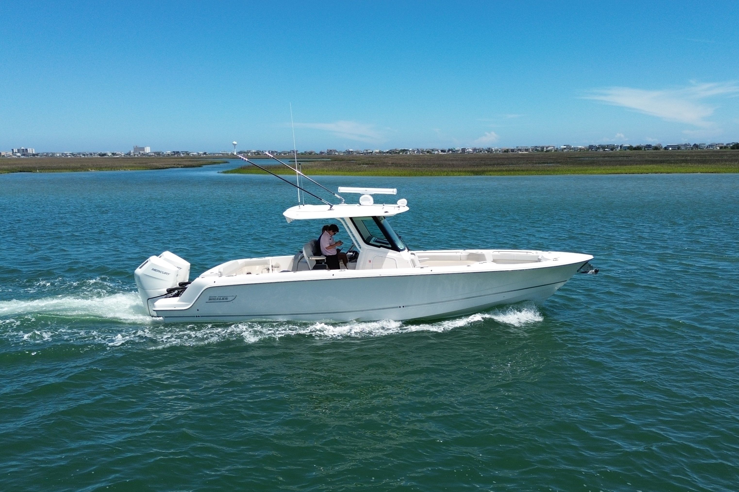 2026 Boston Whaler 330 Outrage