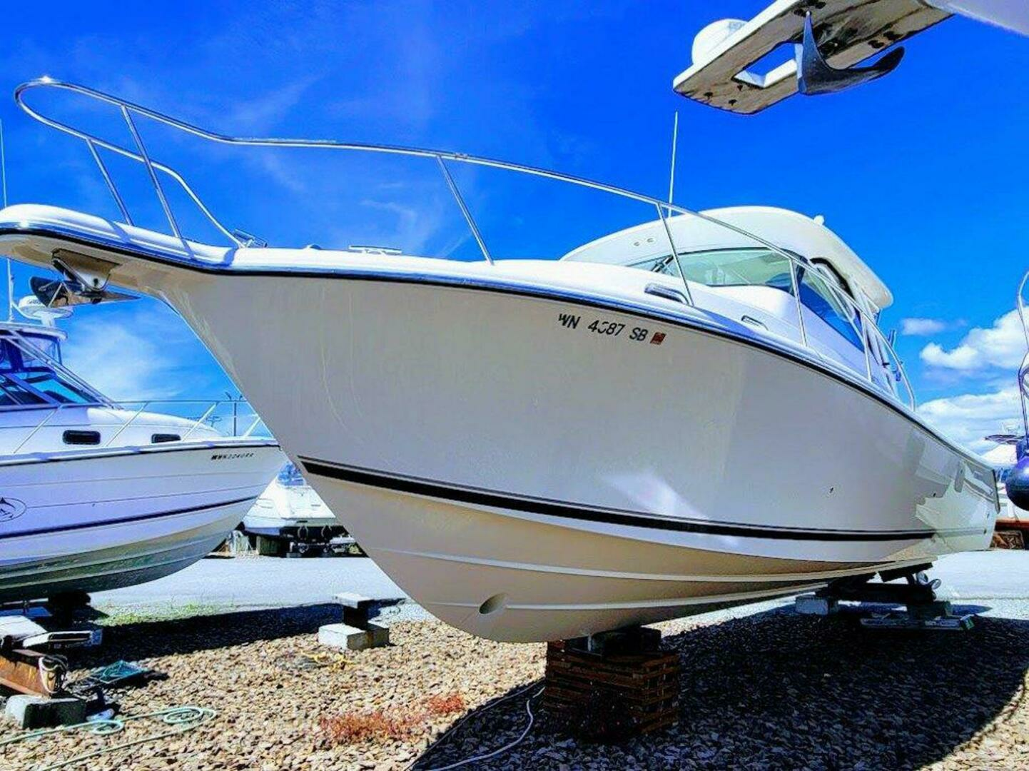 2013 Pursuit 345 Offshore - Image 3