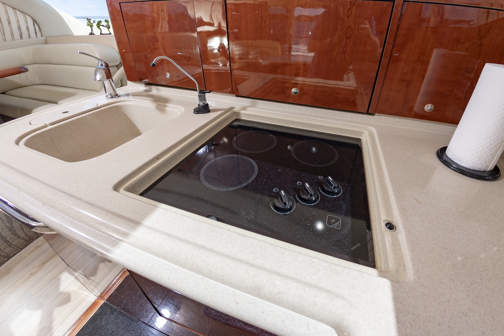 2002 Sea Ray 560 Sedan Bridge - Image 33