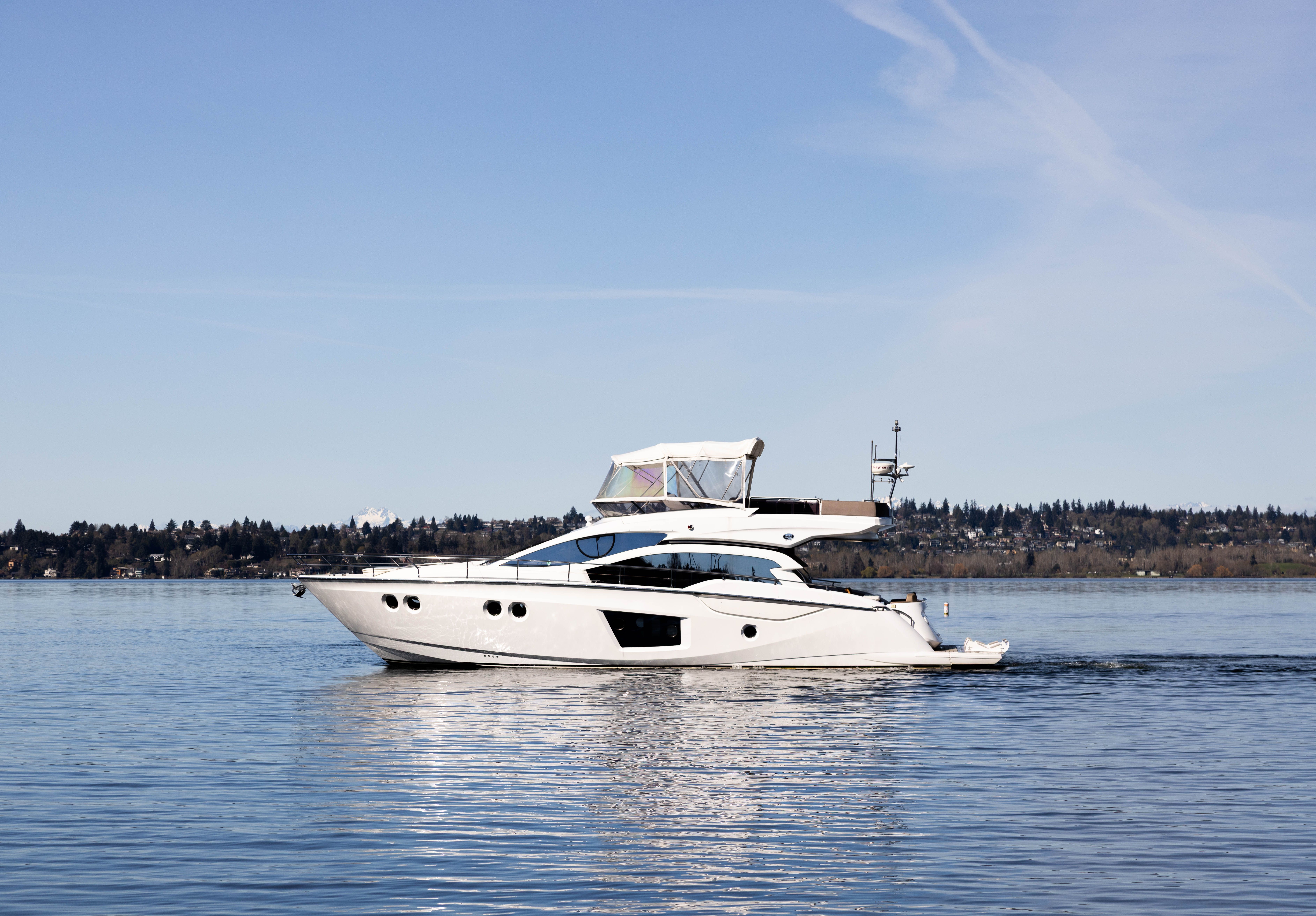 2013 Sessa Marine 54 FLY