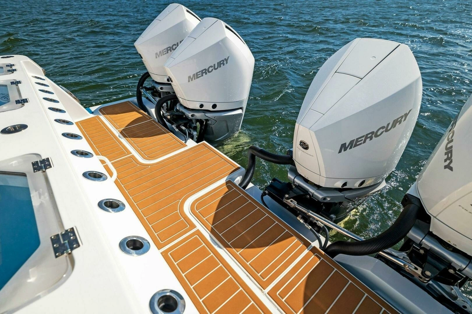 2022 Barker Boatworks 40 HPC - Image 16