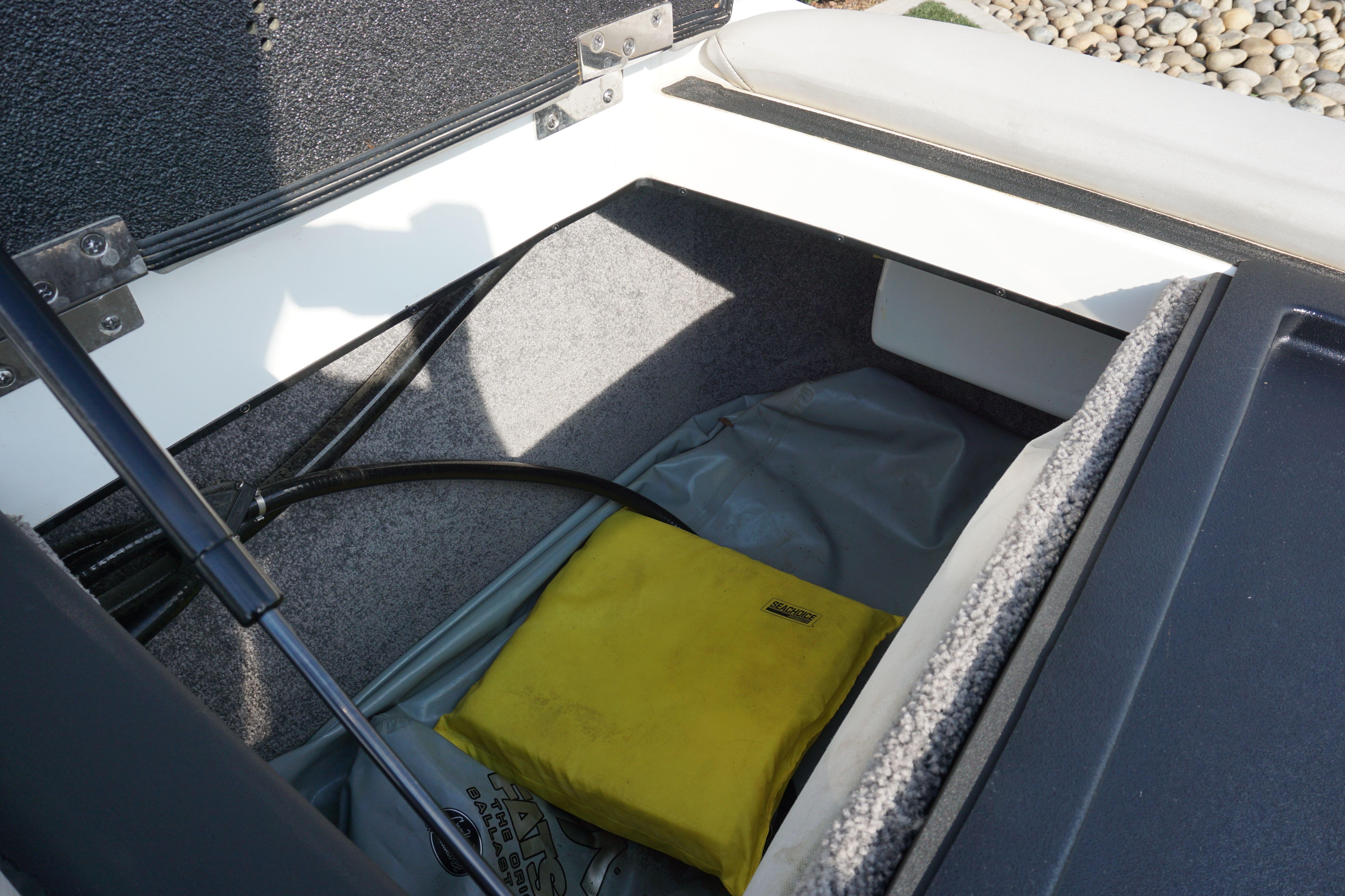 2018 Malibu Wakesetter 25 LSV - 29