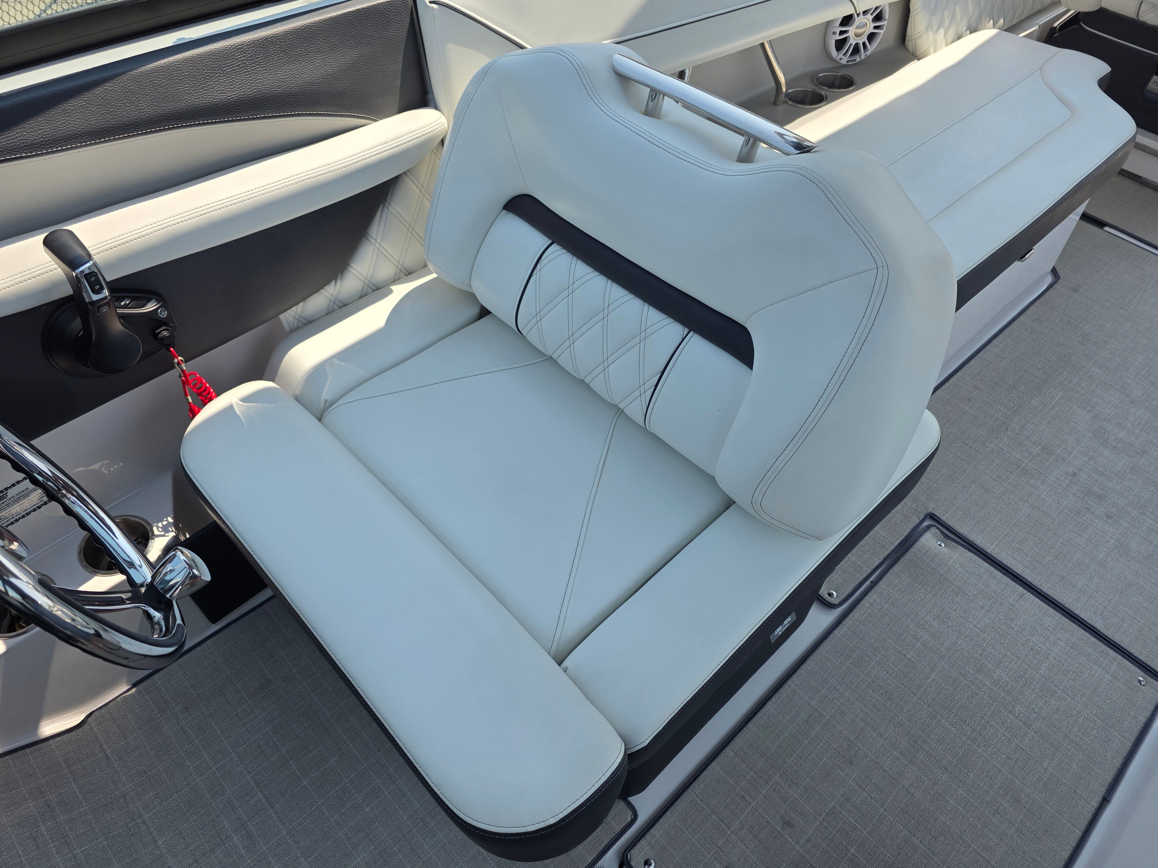 2022 Regal LX6 - 34