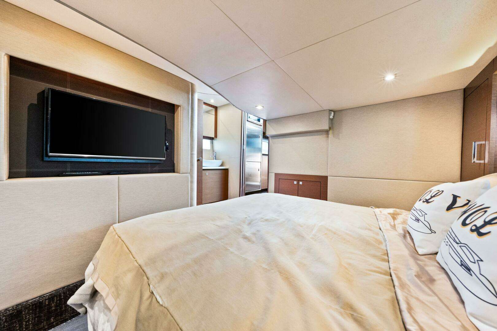 2016 Sea Ray 510 Sundancer - Image 32