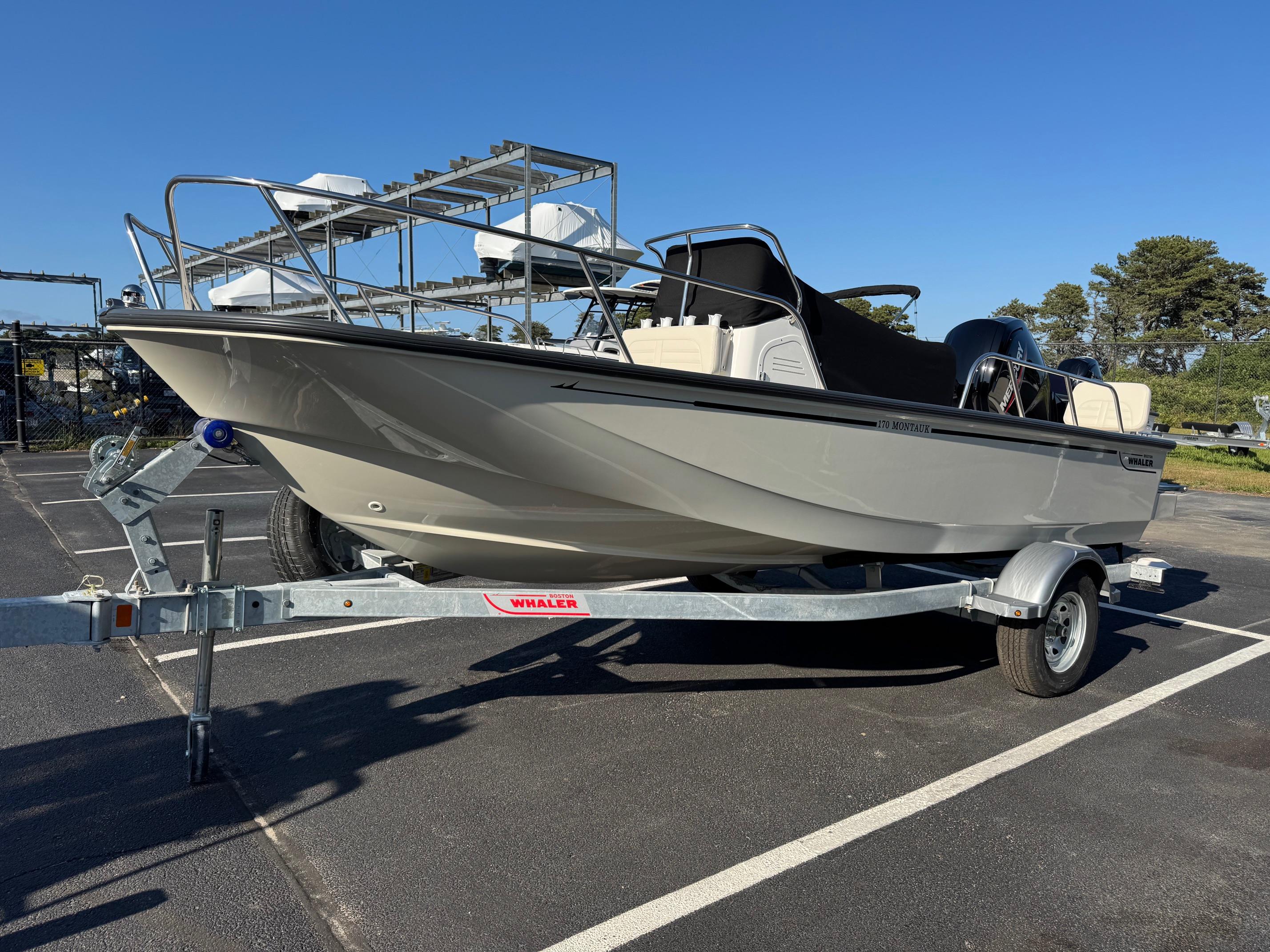 2025 Boston Whaler 170 Montauk