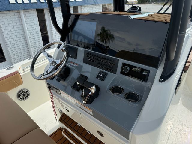 2027 Cobia 245 Center Console - 14
