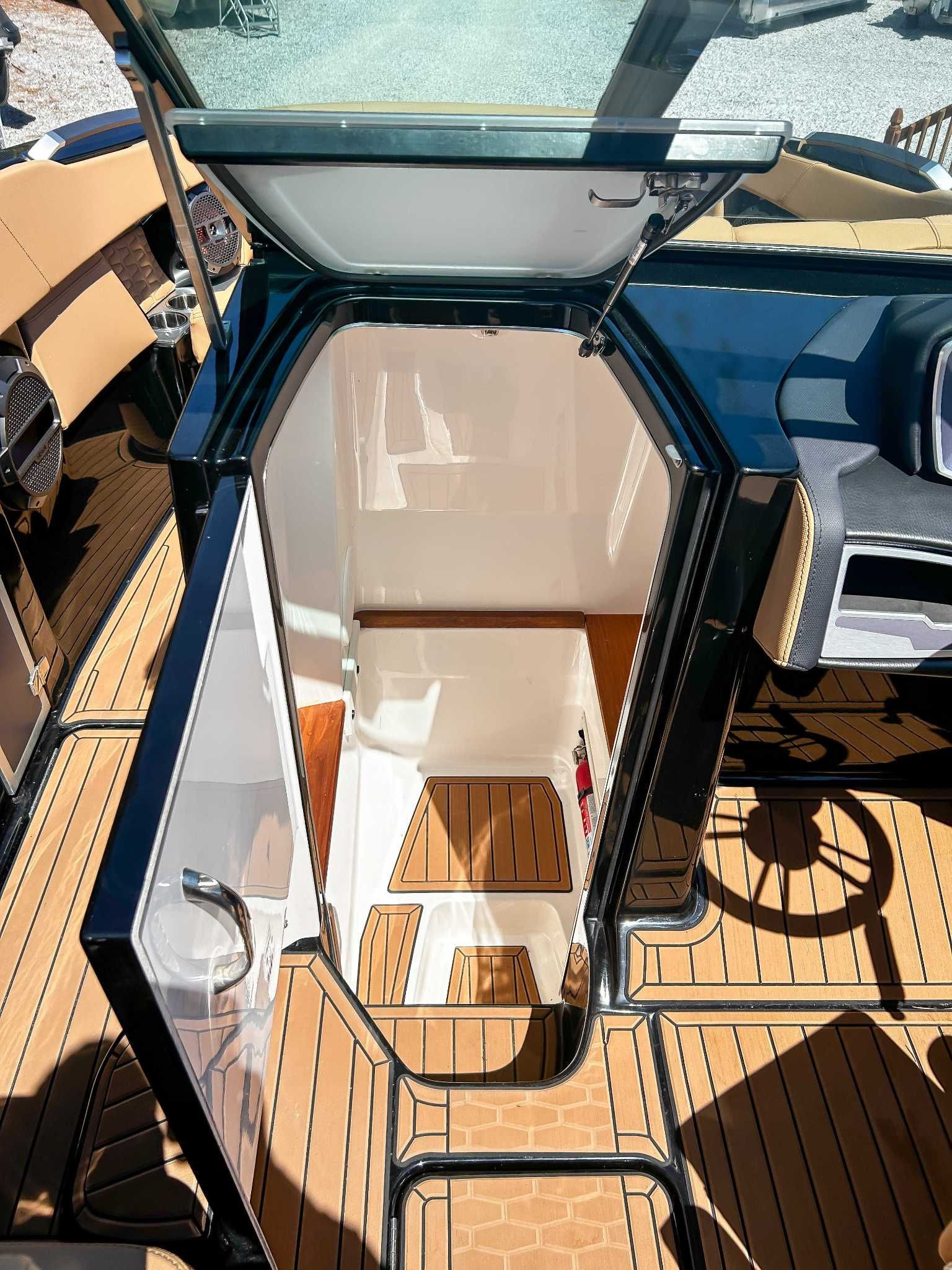 2021 MasterCraft X26 - 17