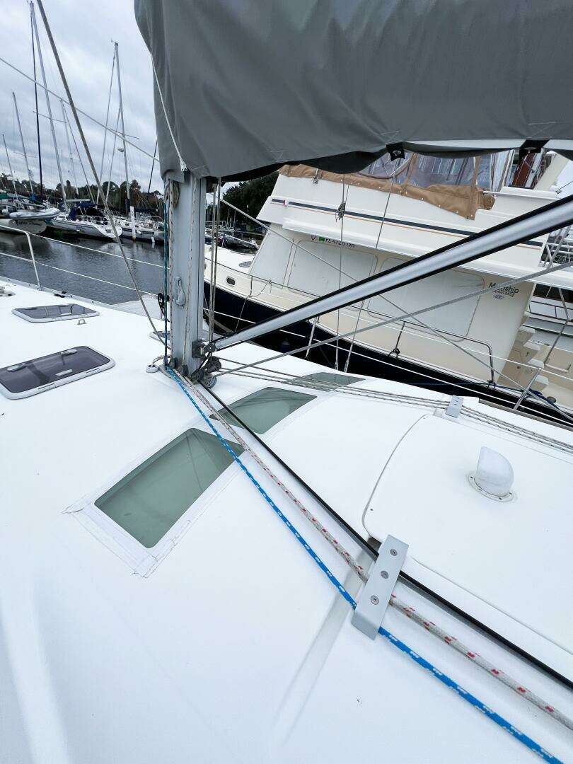 2007 Beneteau 373 - Image 17