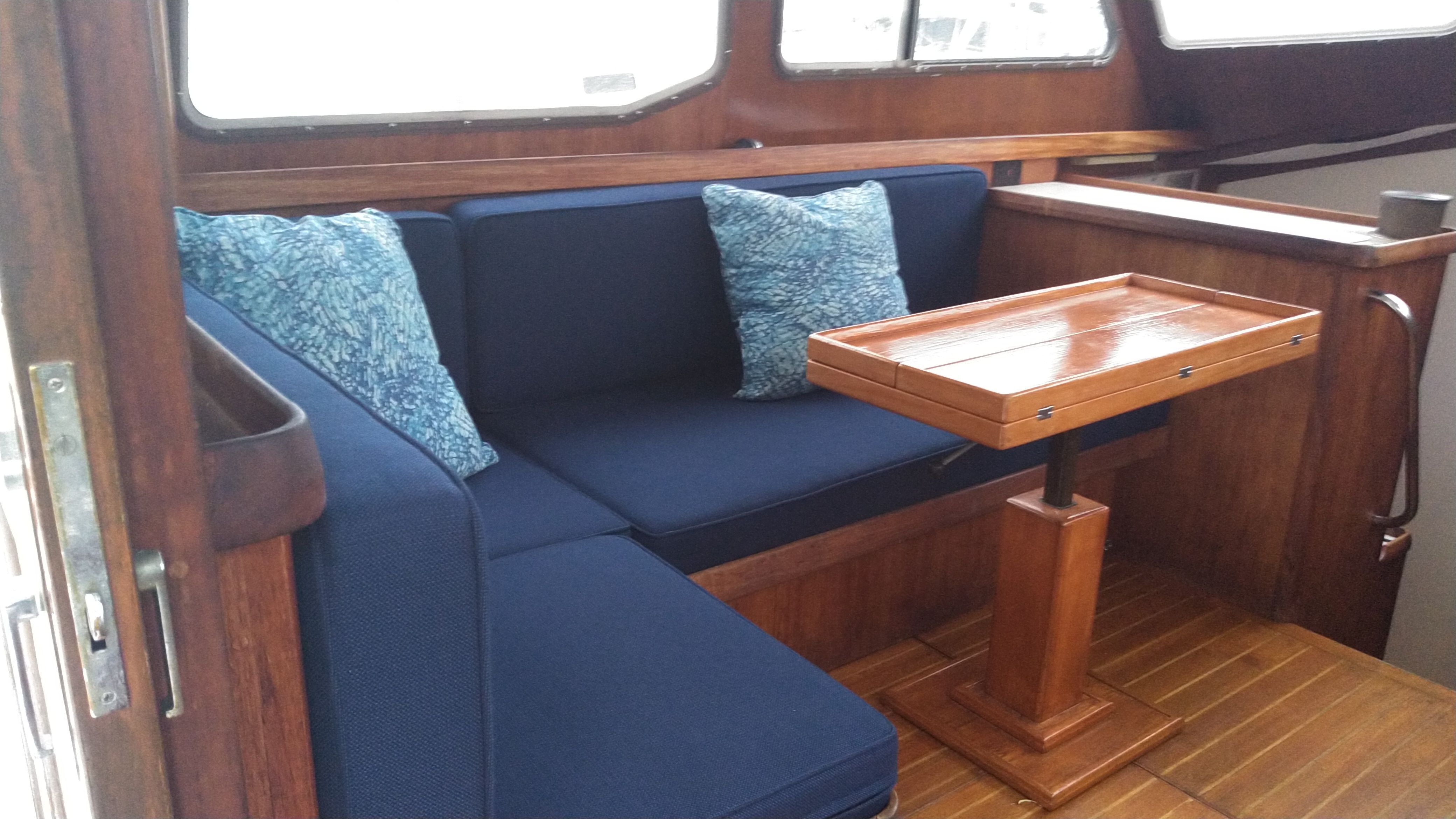 1990 Cape Dory Flybridge - 5