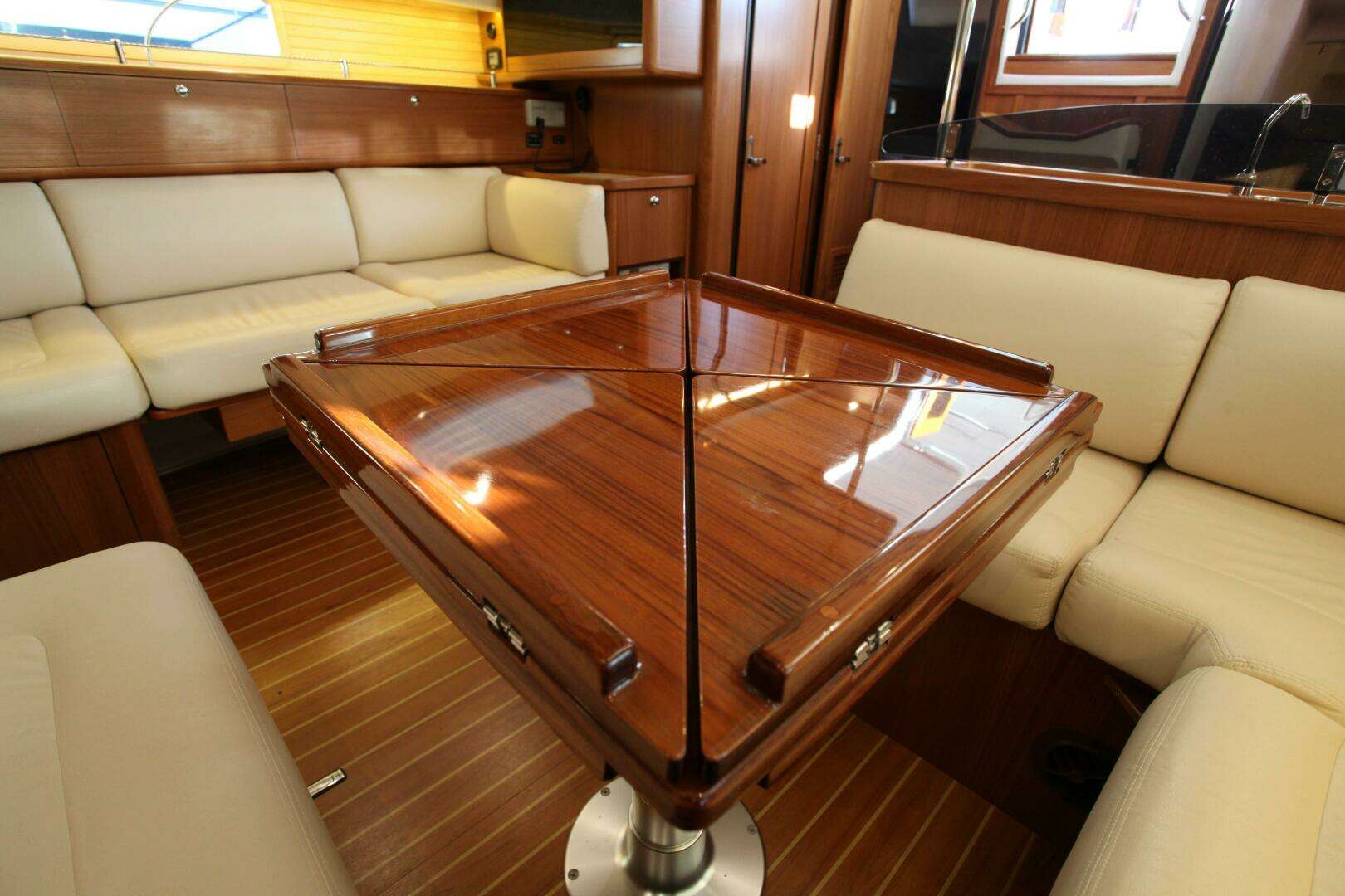2025 Catalina 426 - Image 184