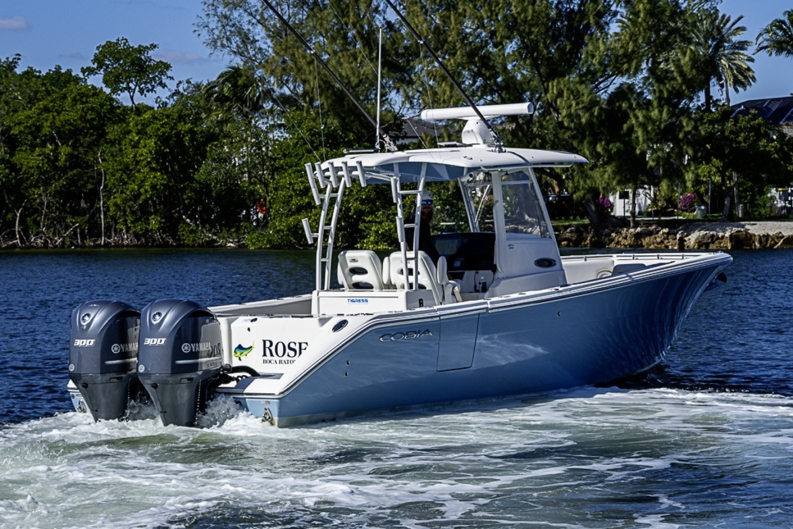 2021 Cobia 320 CC - Image 36