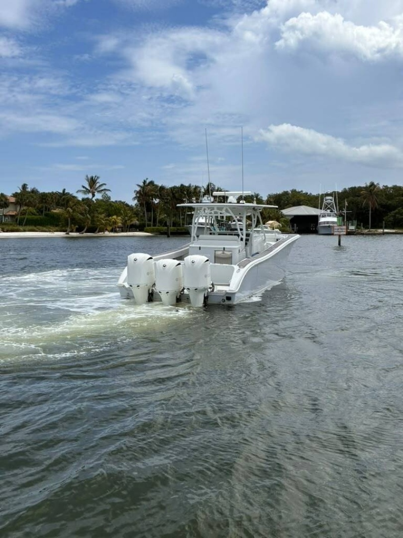 2014 Yellowfin 42 Offshore - Image 5