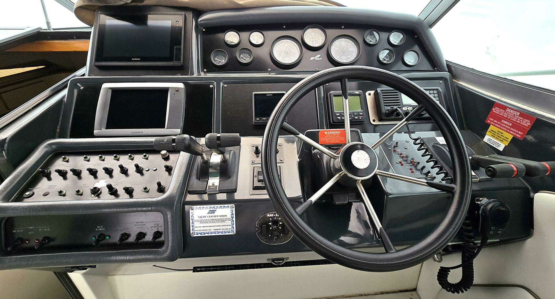 1992 Sea Ray 400 Express - Image 9