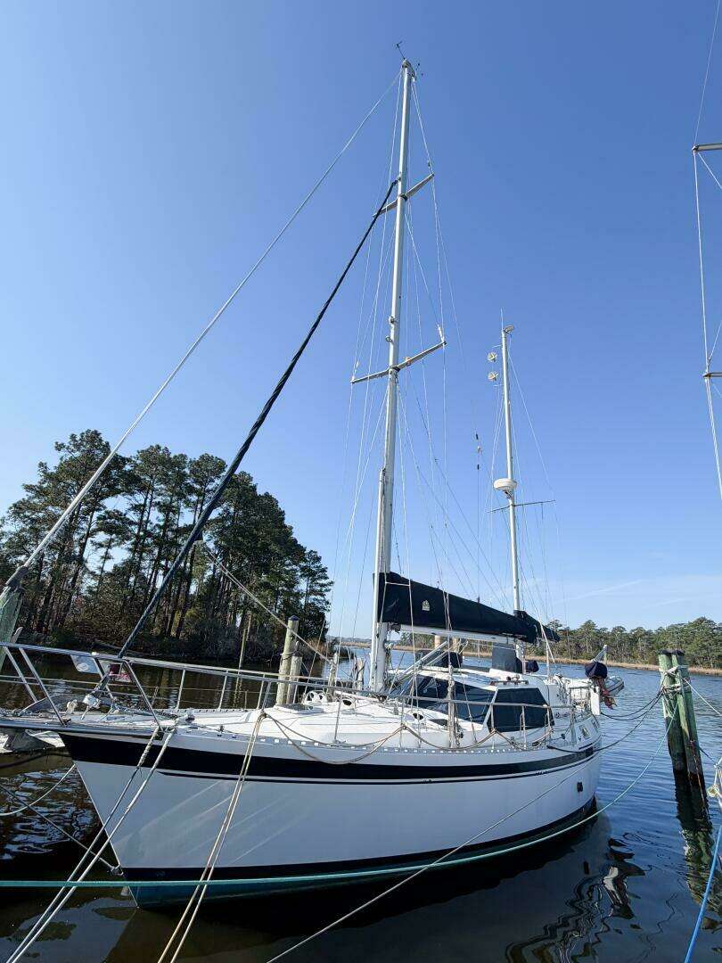 1986 Nauticat 40 Cutter Ketch Pilothouse - Image 8