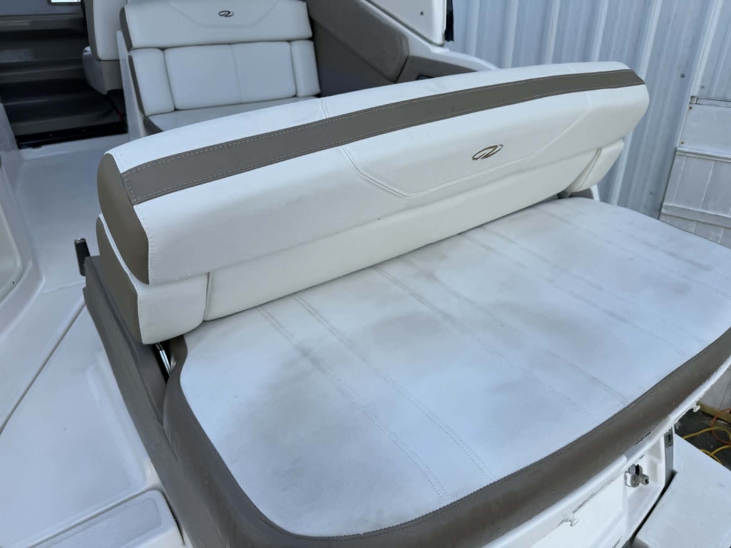 2016 Regal 28 Express - Image 14