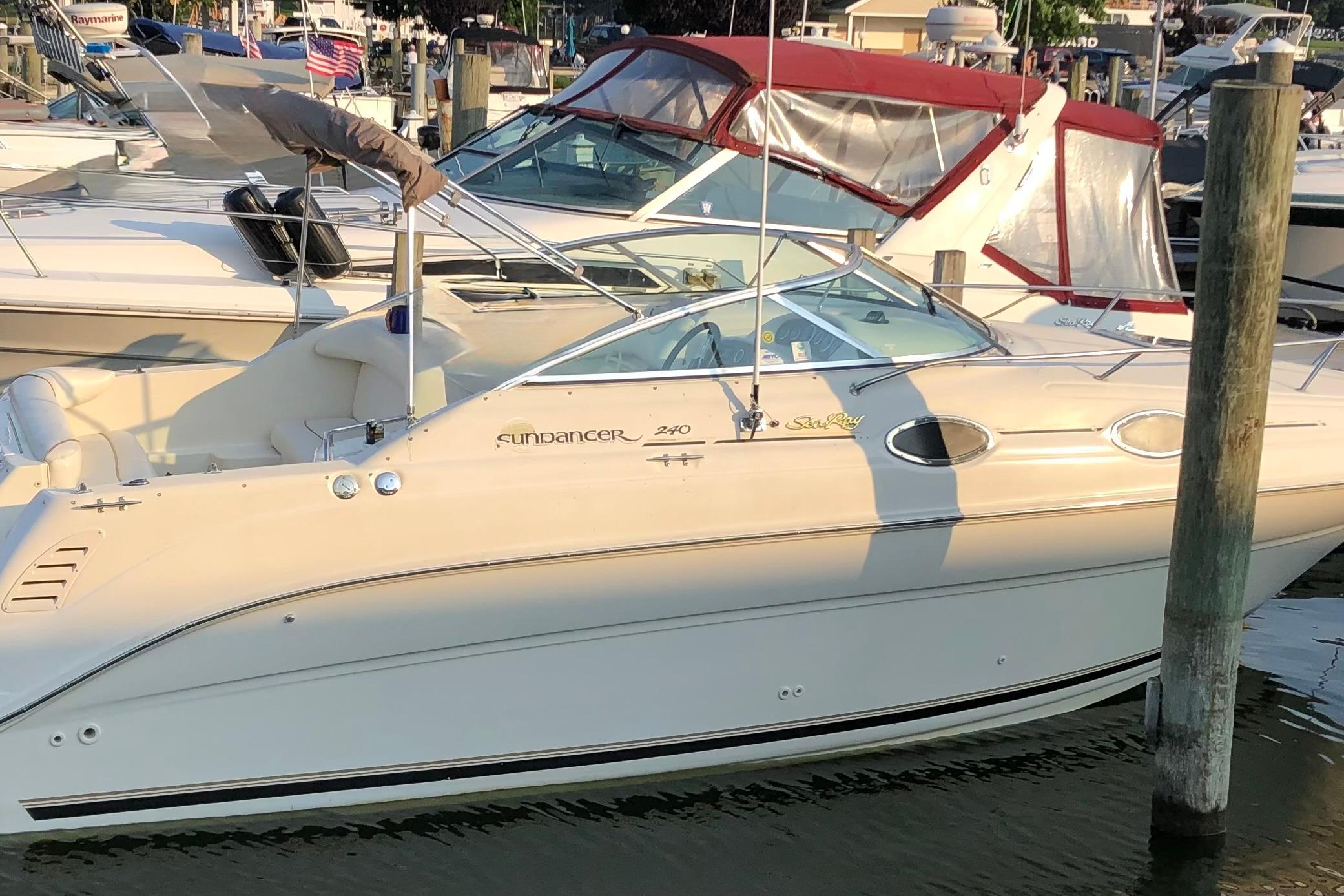 2000 Sea Ray 240 Sundancer