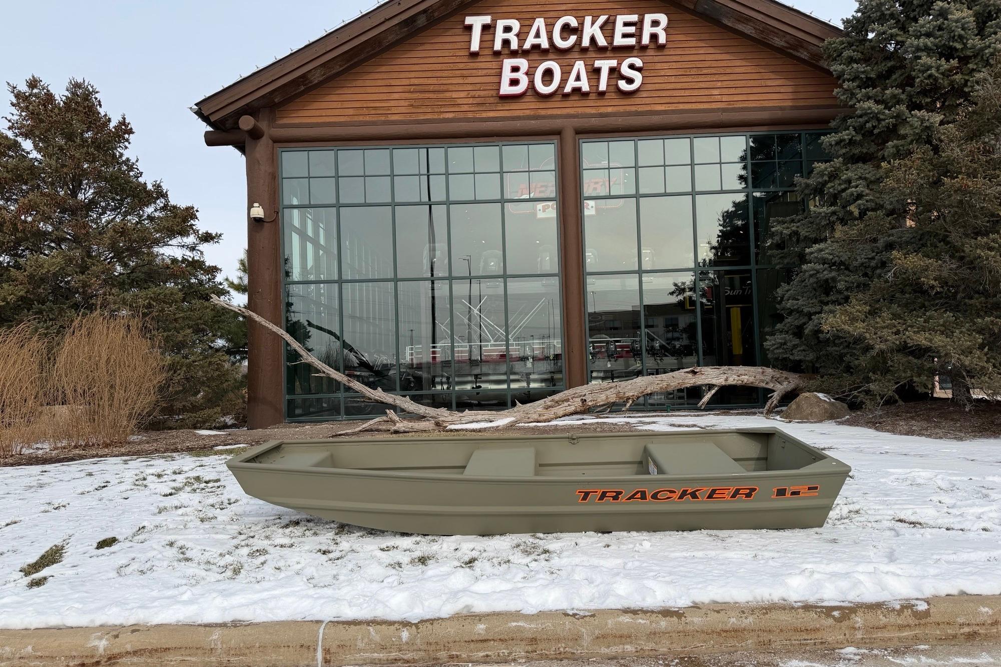 2026 Tracker Grizzly 12 Jon