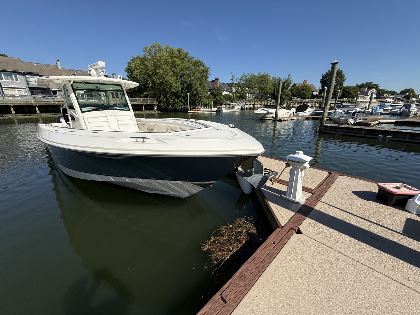 2016 Boston Whaler — - Image 30