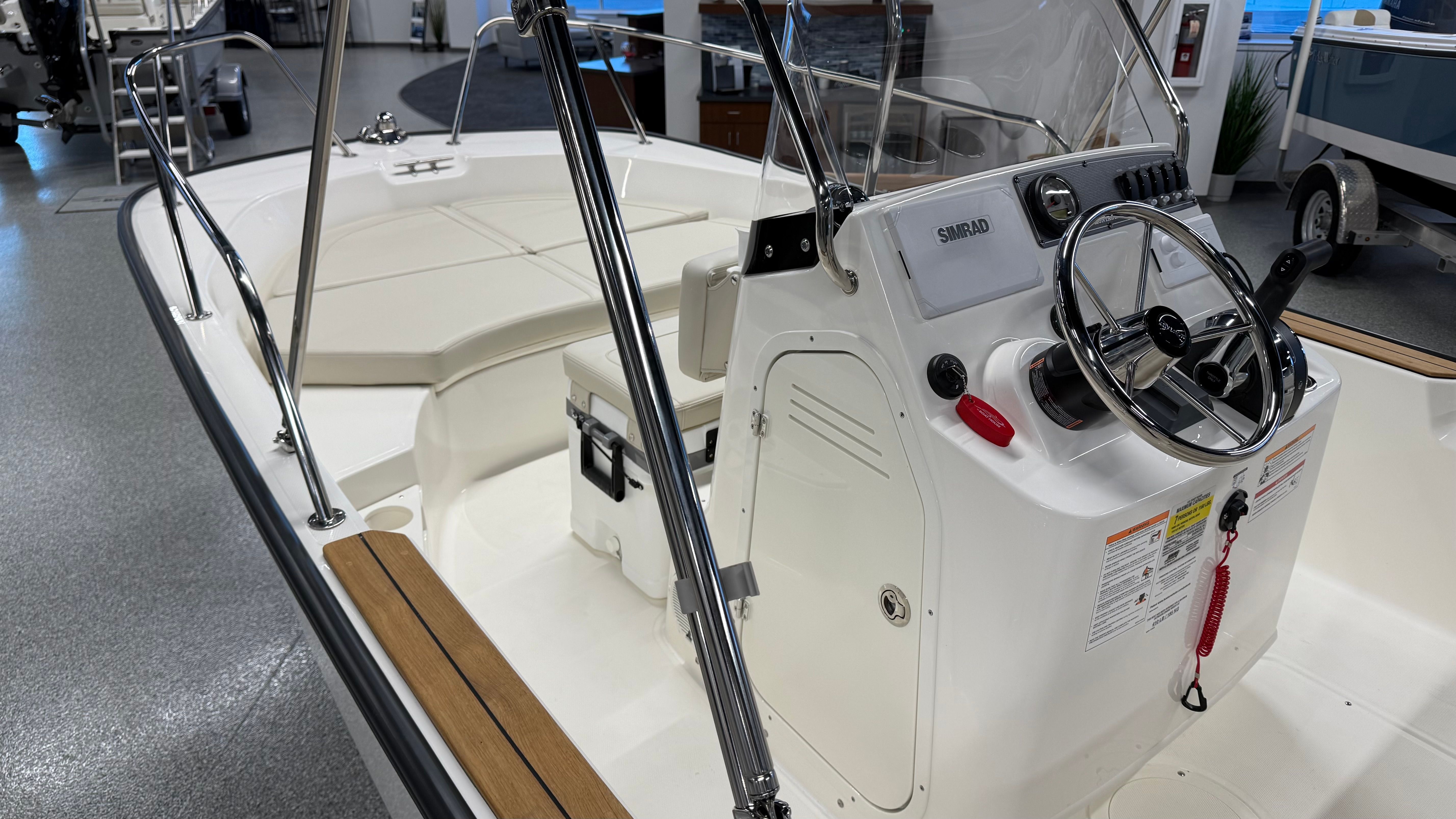 2026 Boston Whaler 170 Montauk - 12