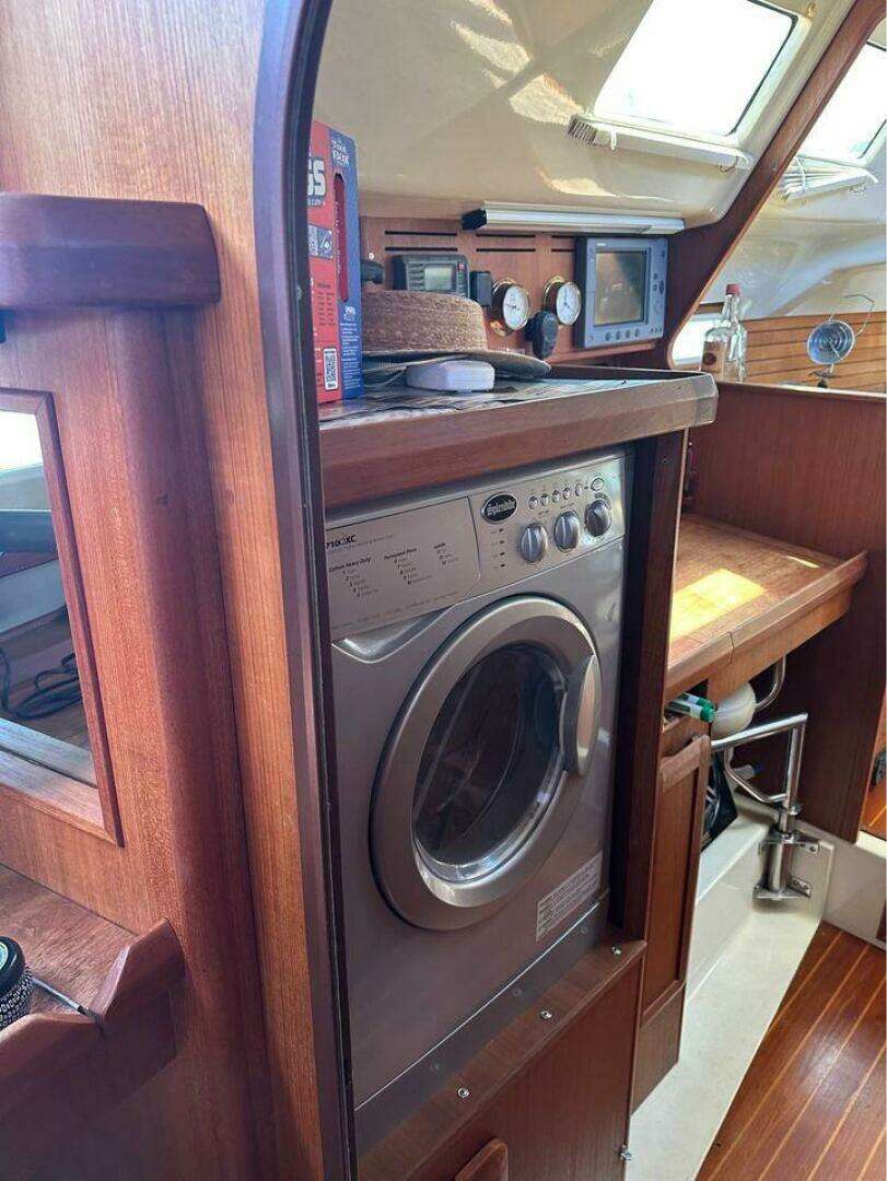 1991 Hunter Passage 42 - Image 18