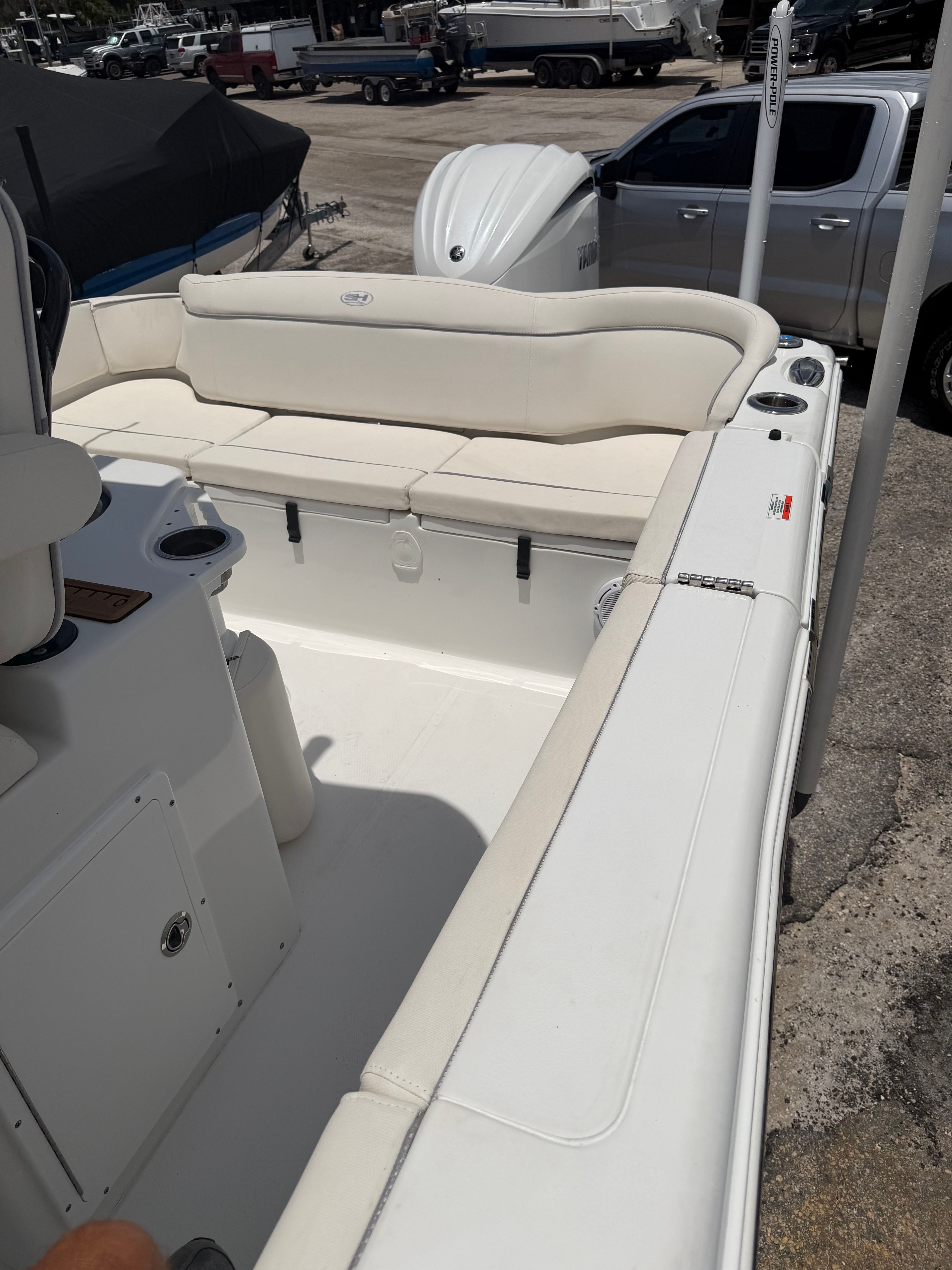 2023 Sea Hunt Ultra 255 SE - 10