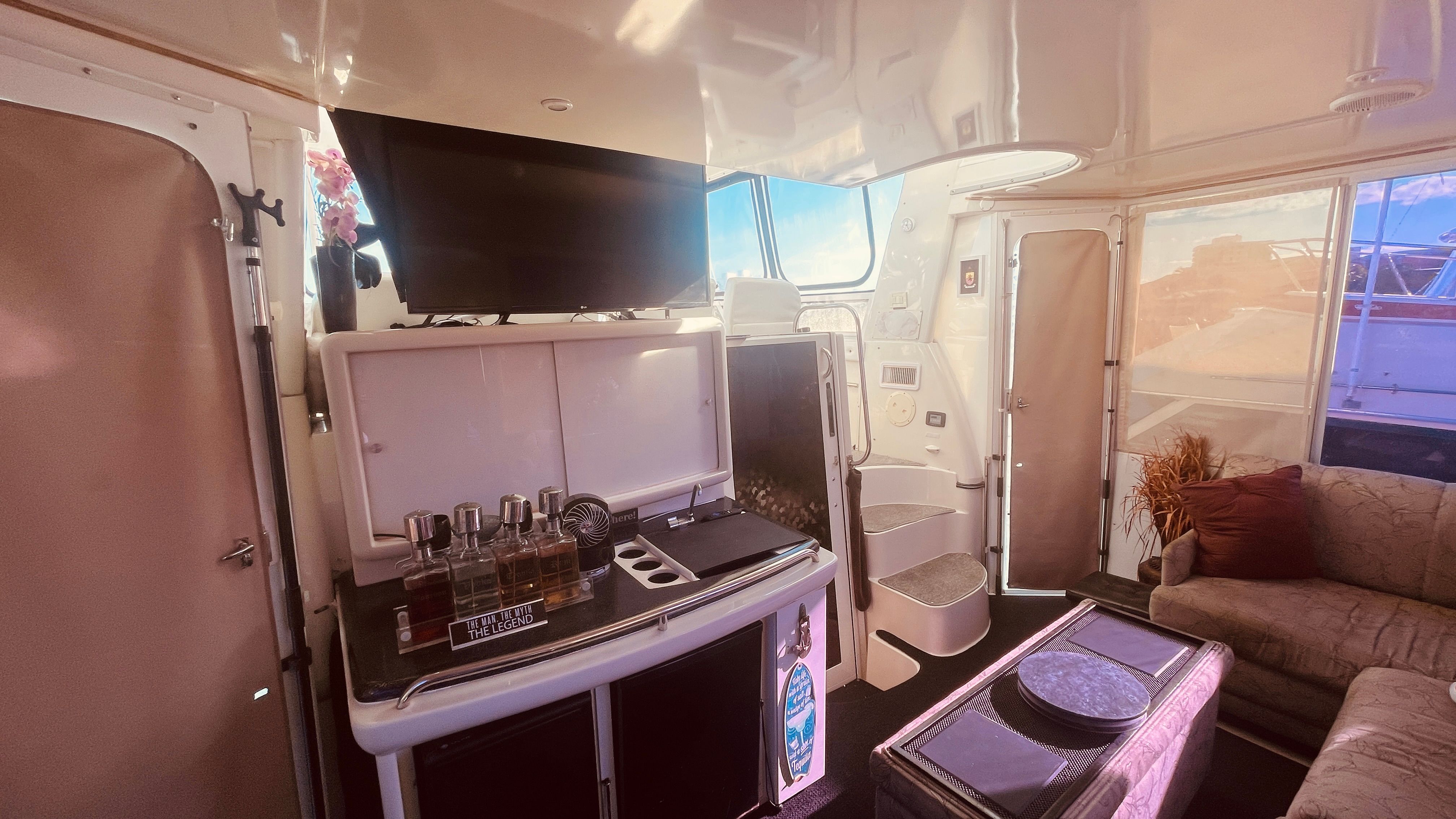 1997 Carver 500 Cockpit Motor Yacht - 41